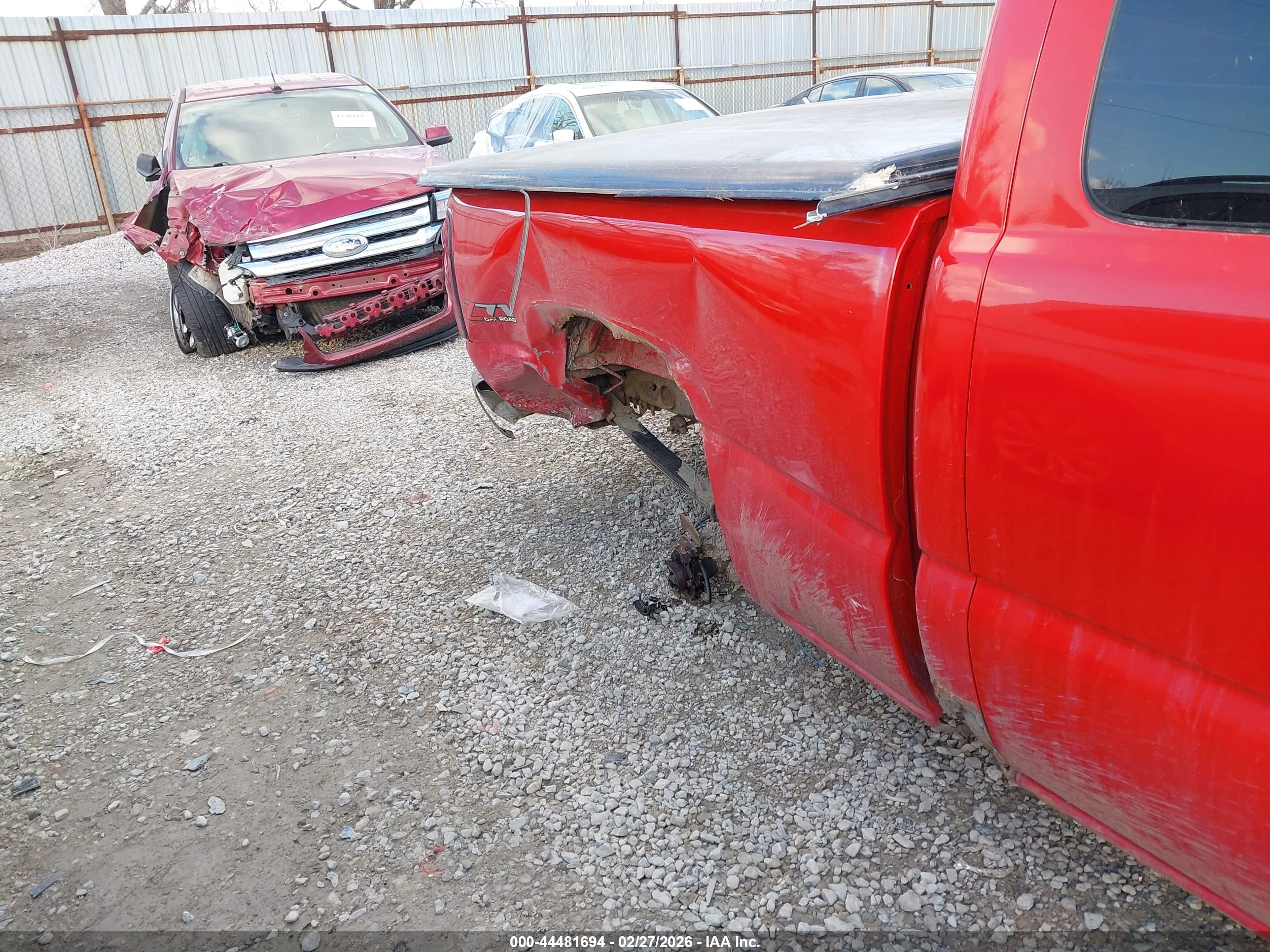 CHEVROLET SILVERADO image 6