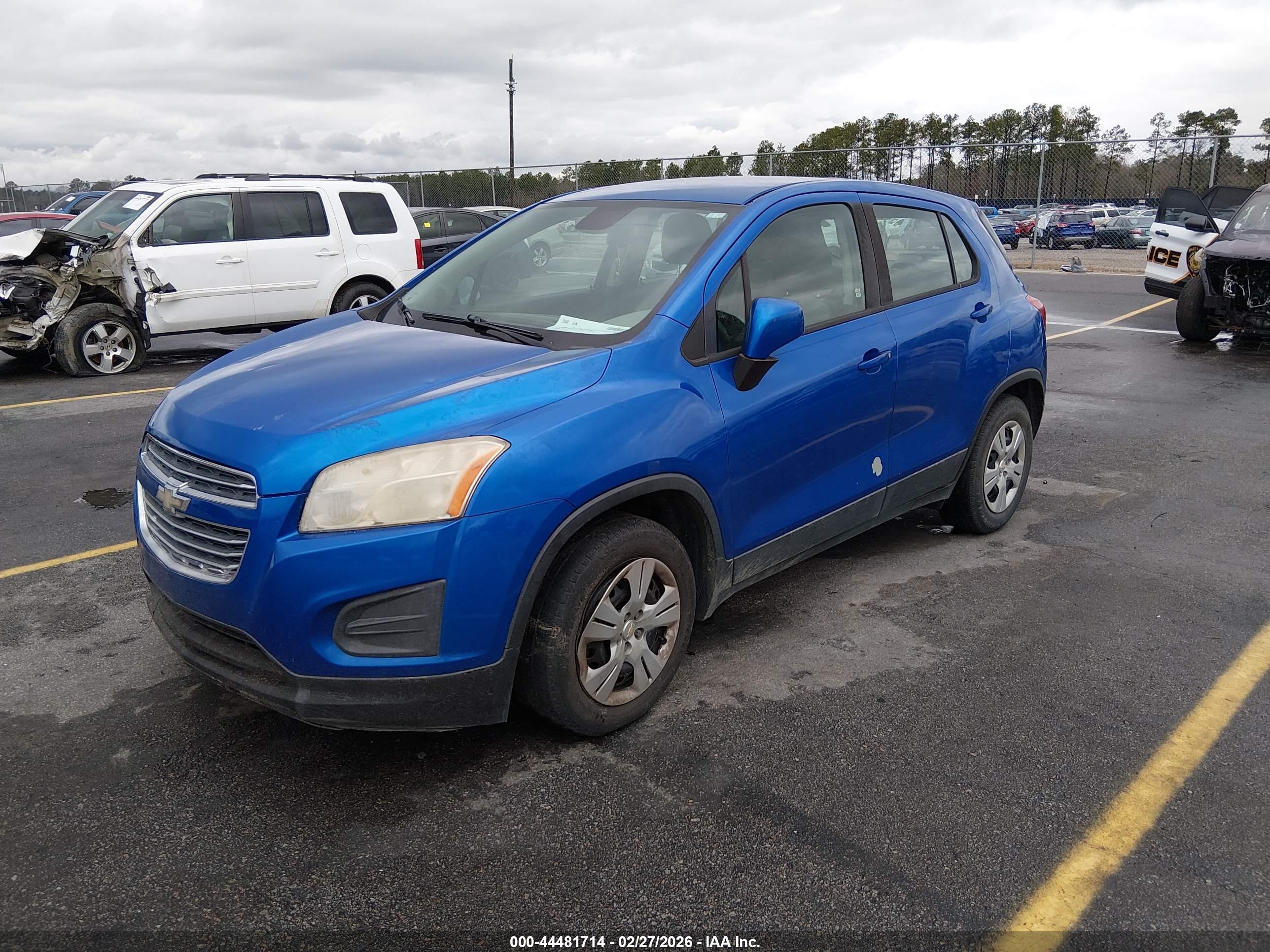 CHEVROLET TRAX image 2