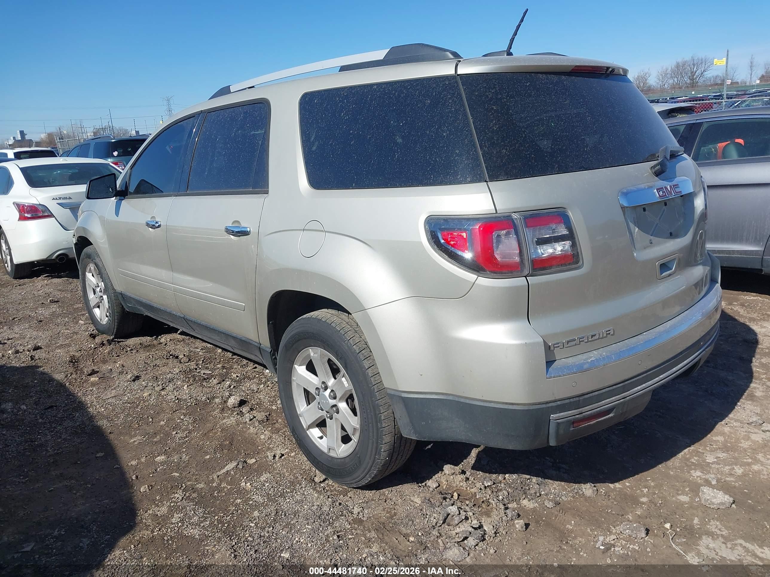 GMC ACADIA image 3