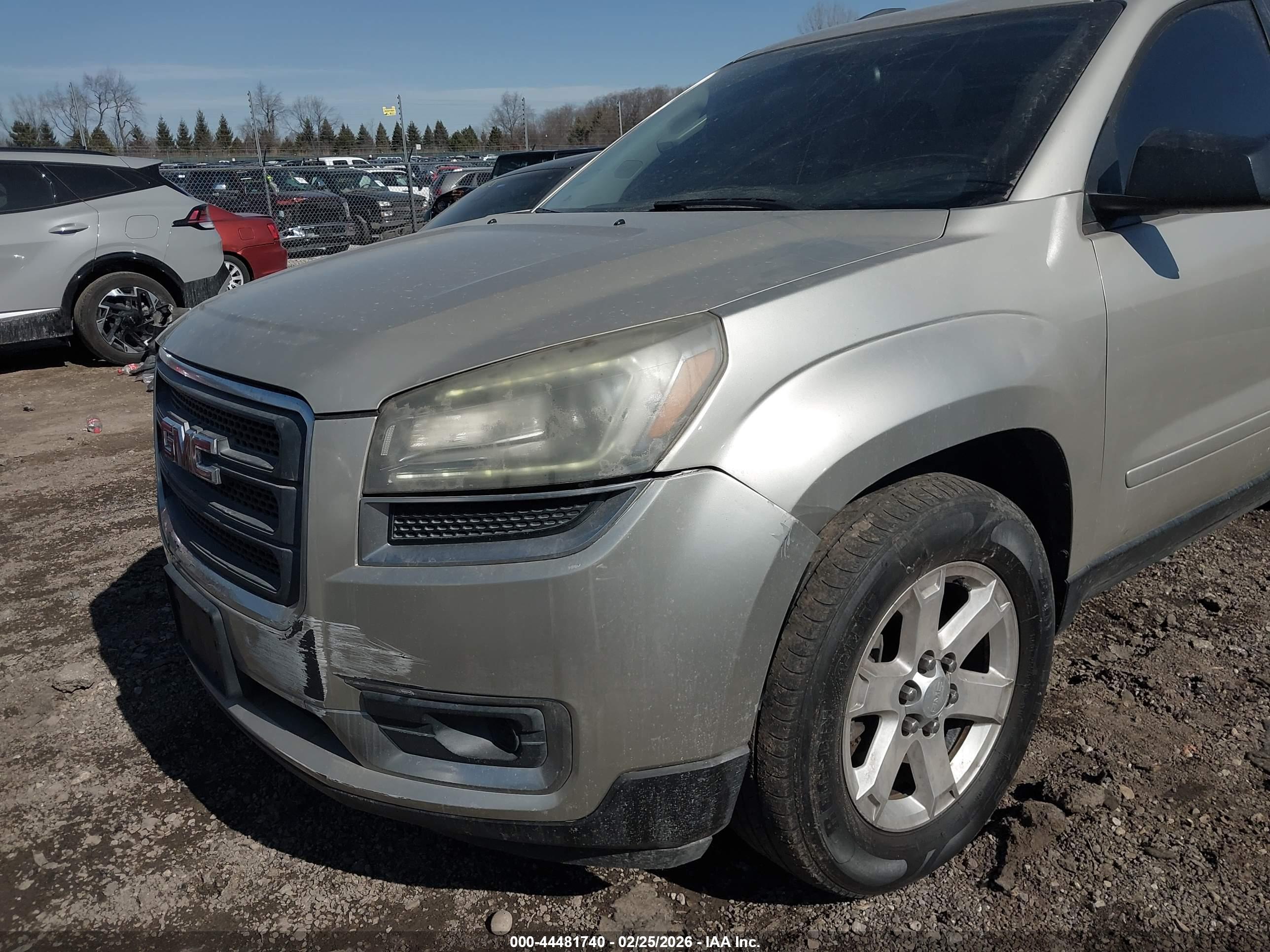 GMC ACADIA image 6