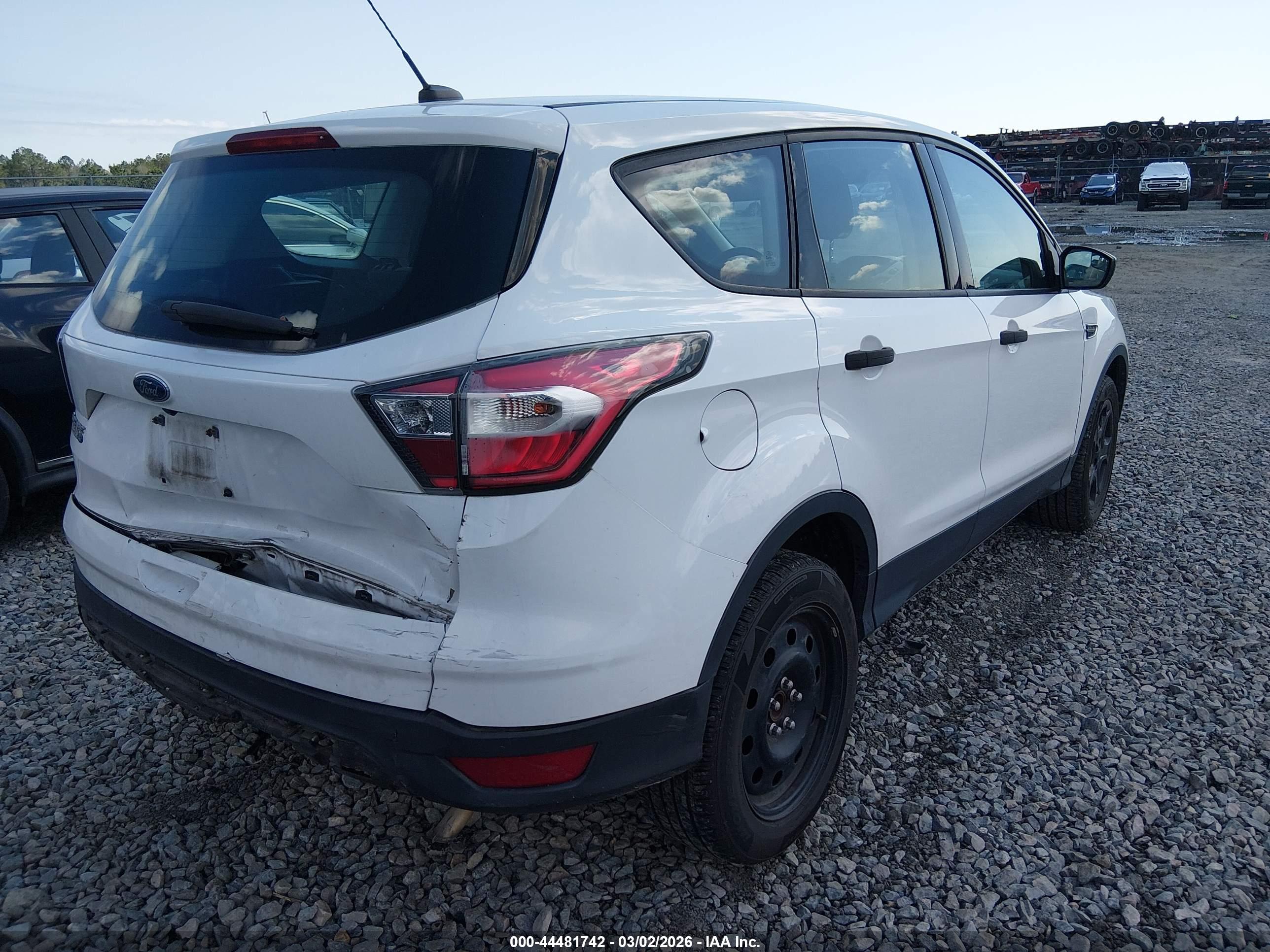 FORD ESCAPE image 4