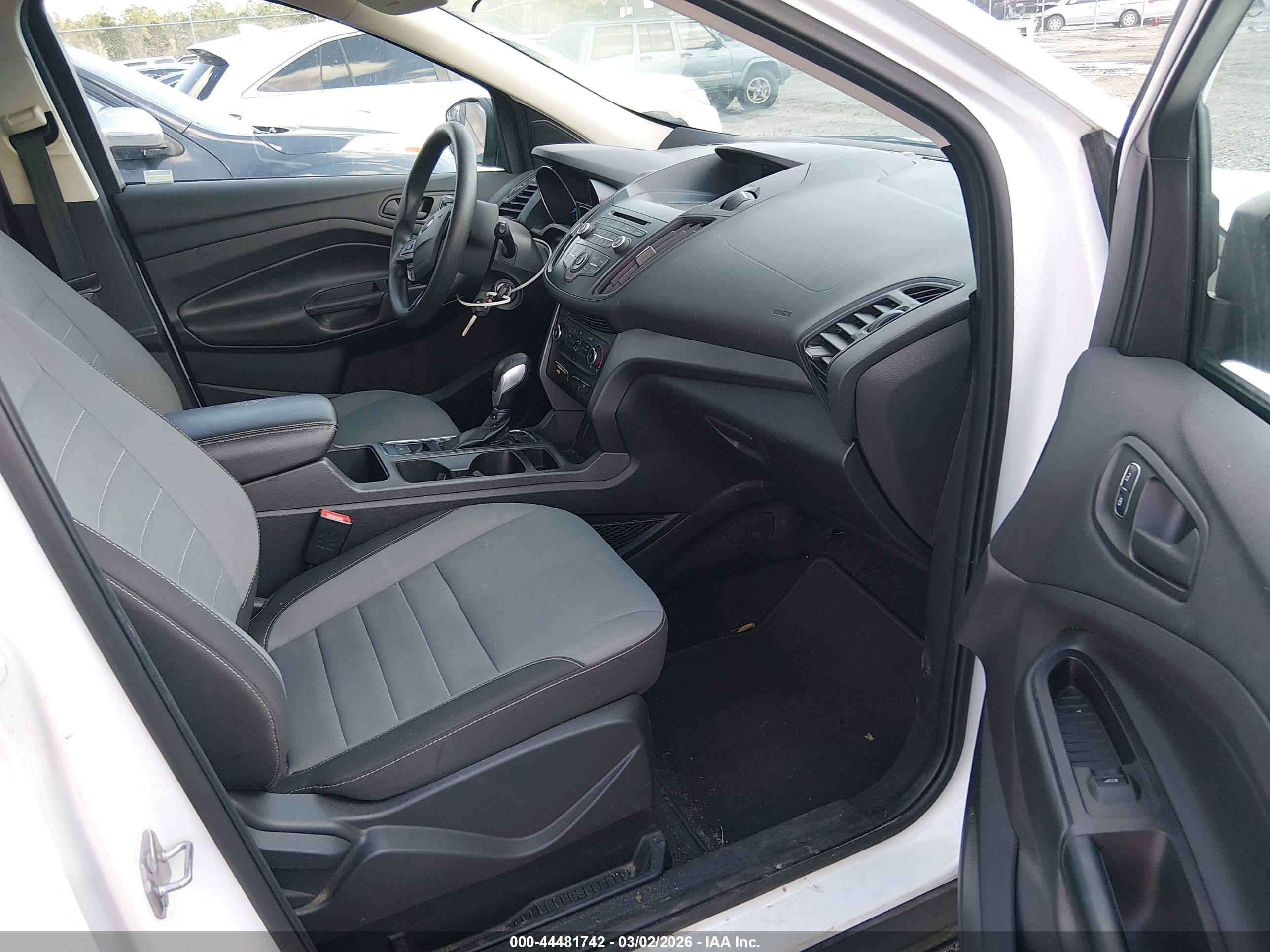 FORD ESCAPE image 5