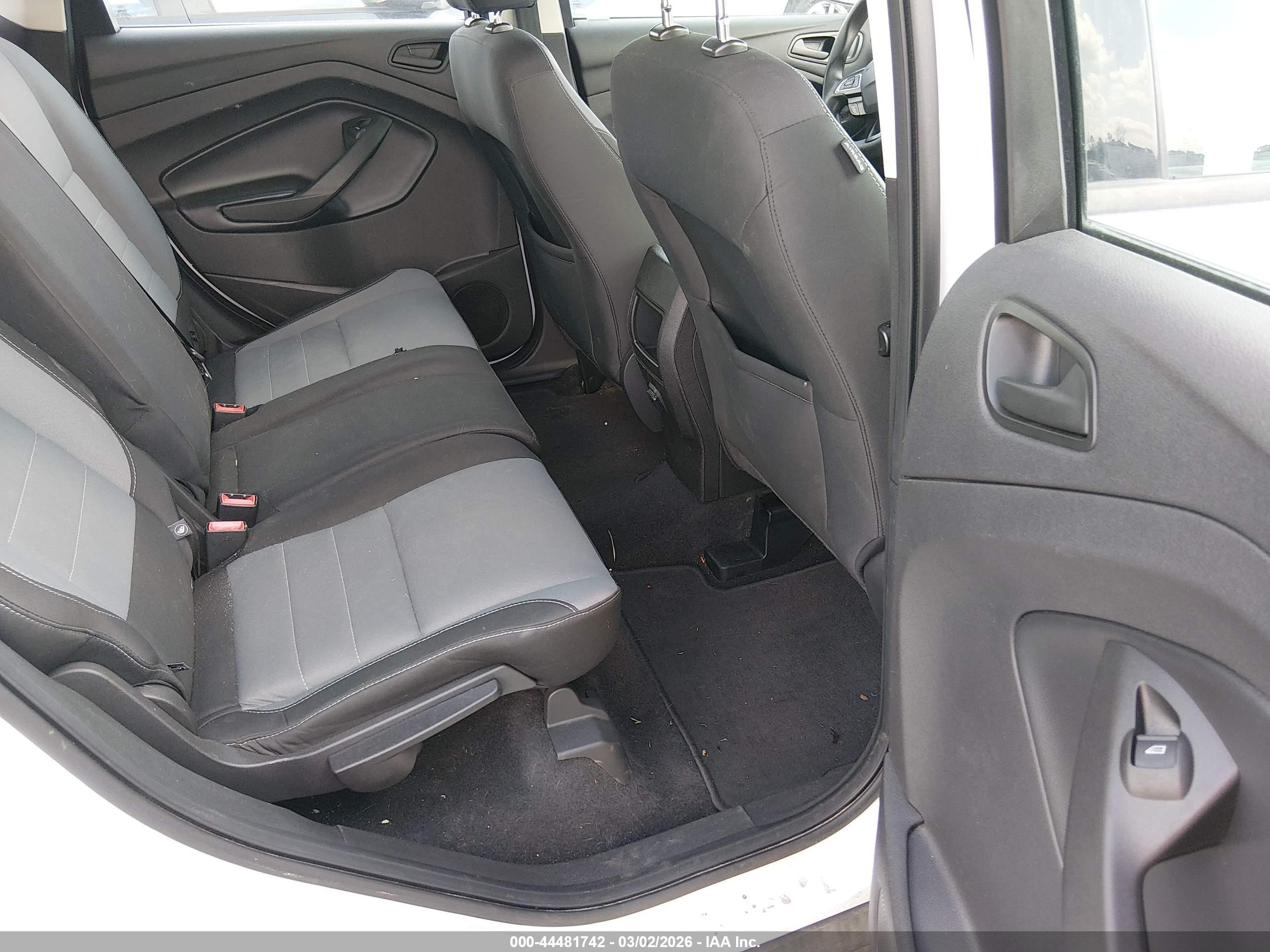 FORD ESCAPE image 8