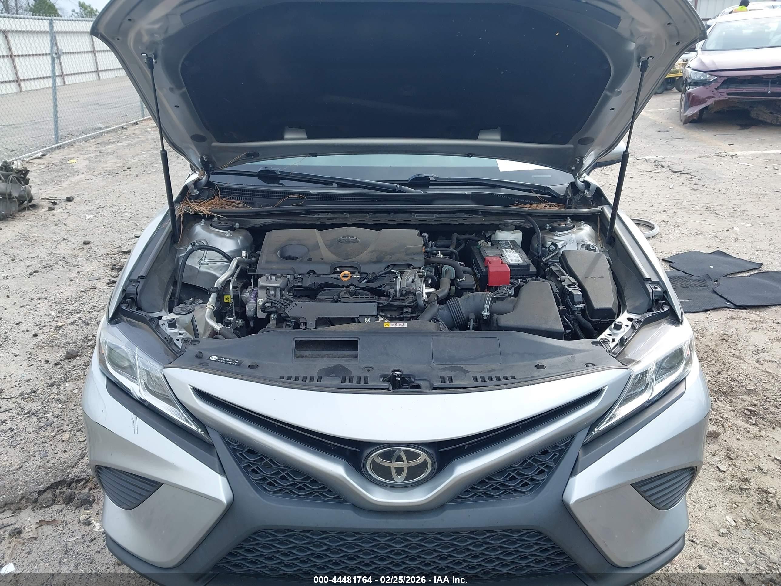 TOYOTA CAMRY image 10