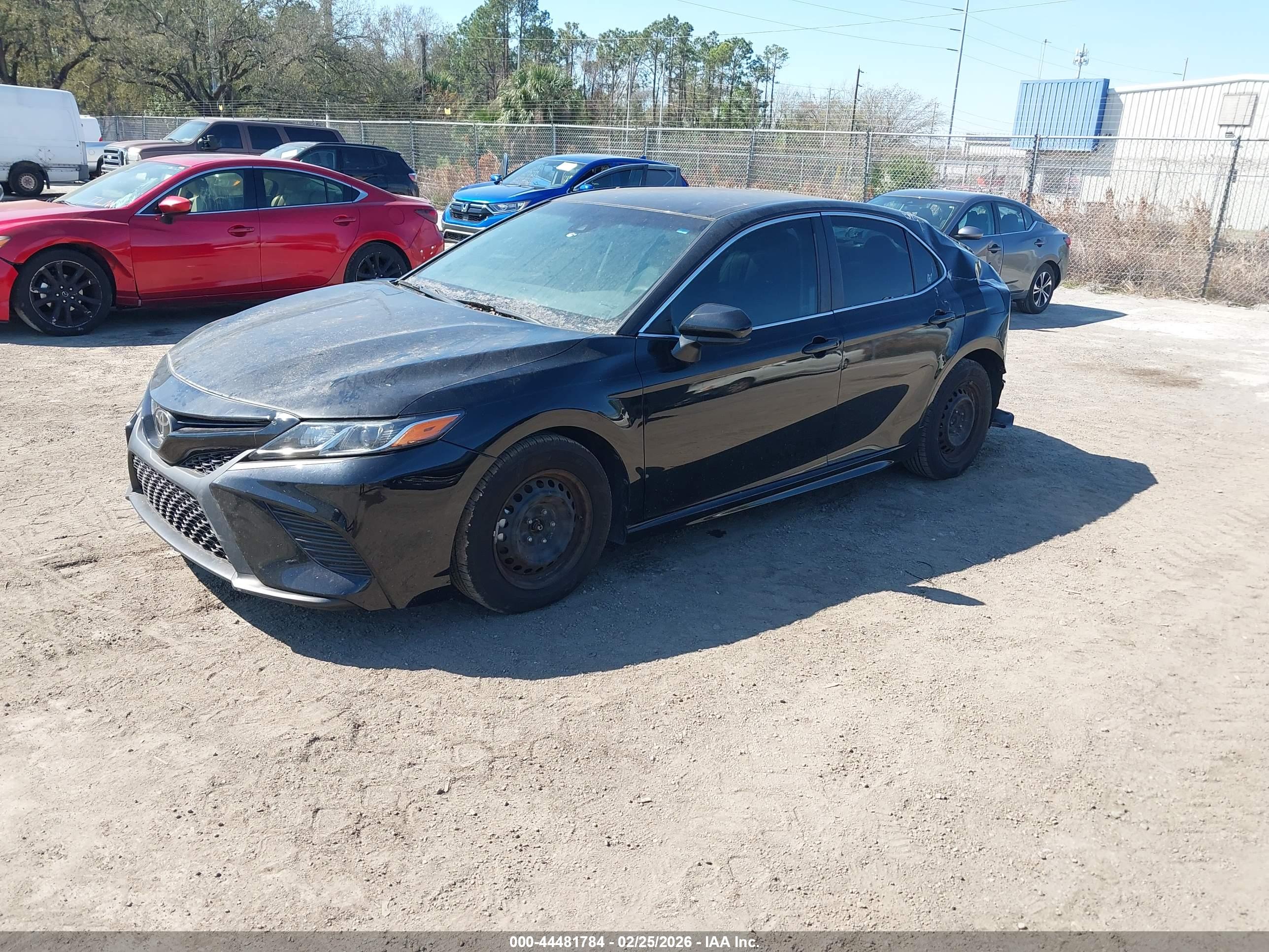 TOYOTA CAMRY image 2
