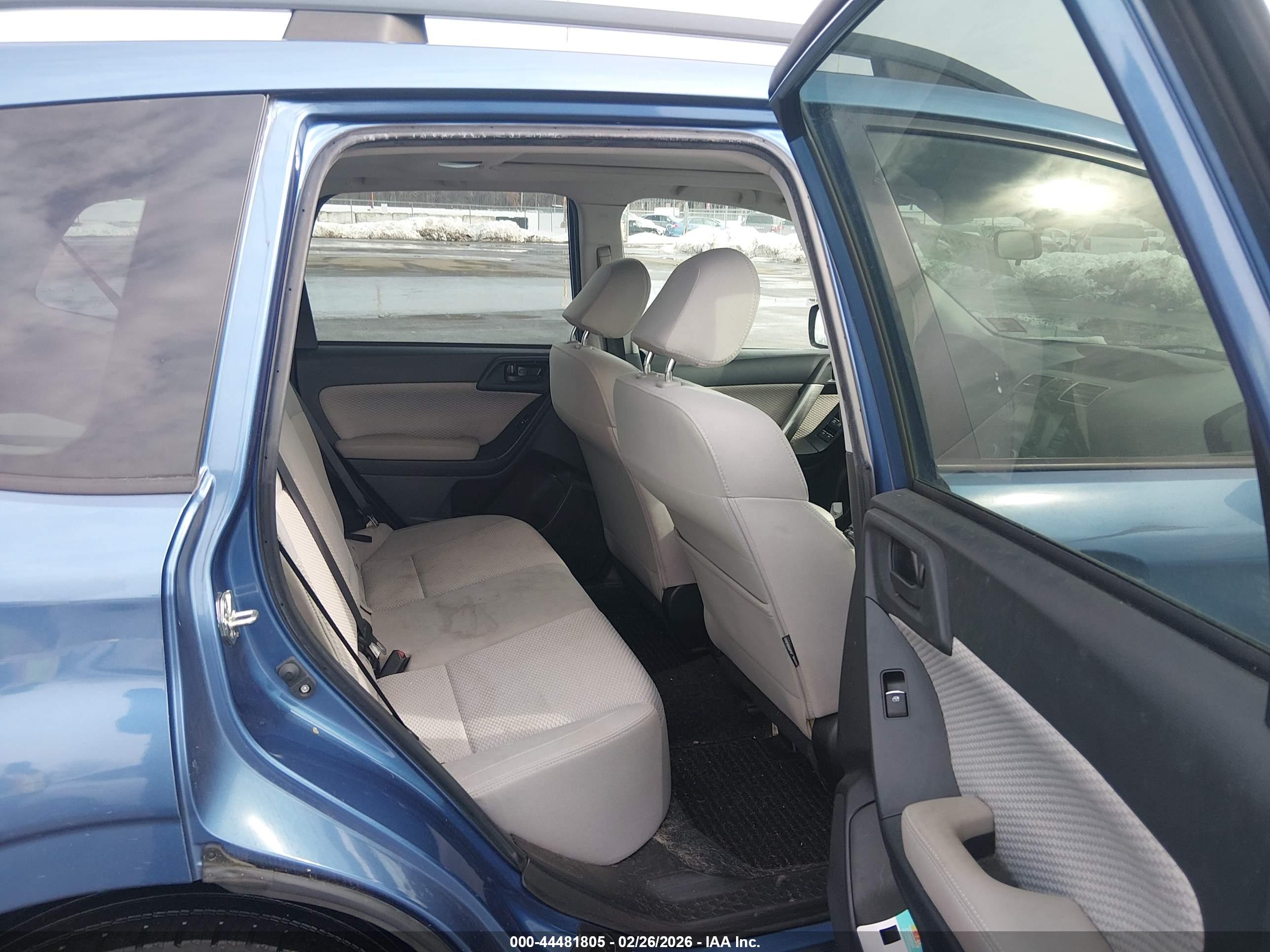 SUBARU FORESTER image 8