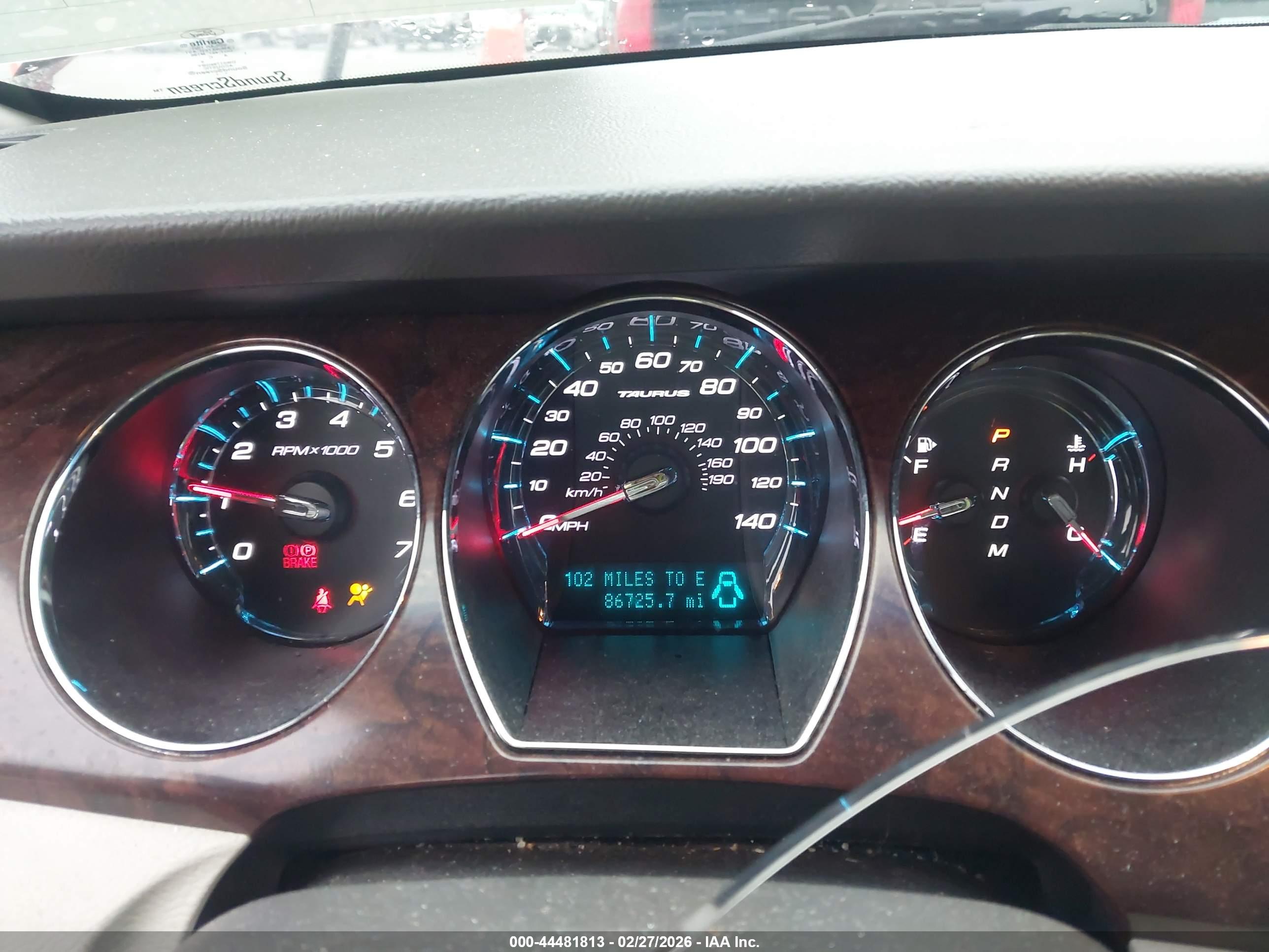 FORD TAURUS image 7