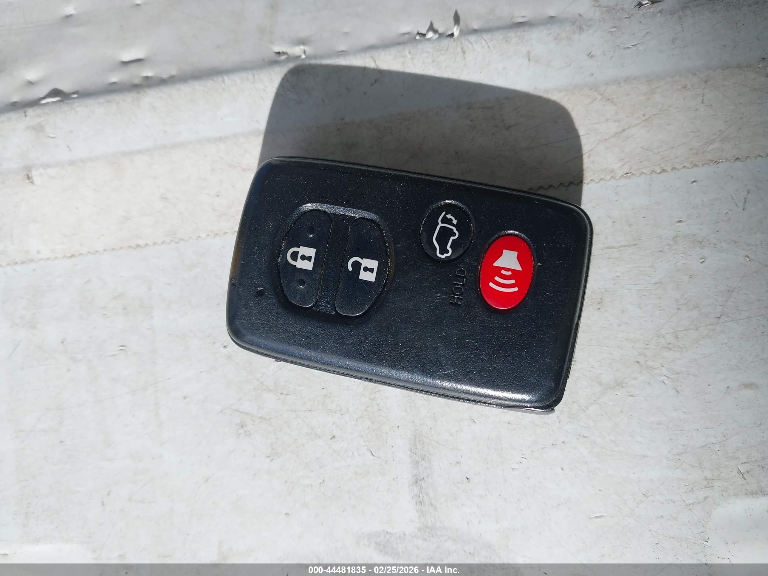TOYOTA PRIUS image 11