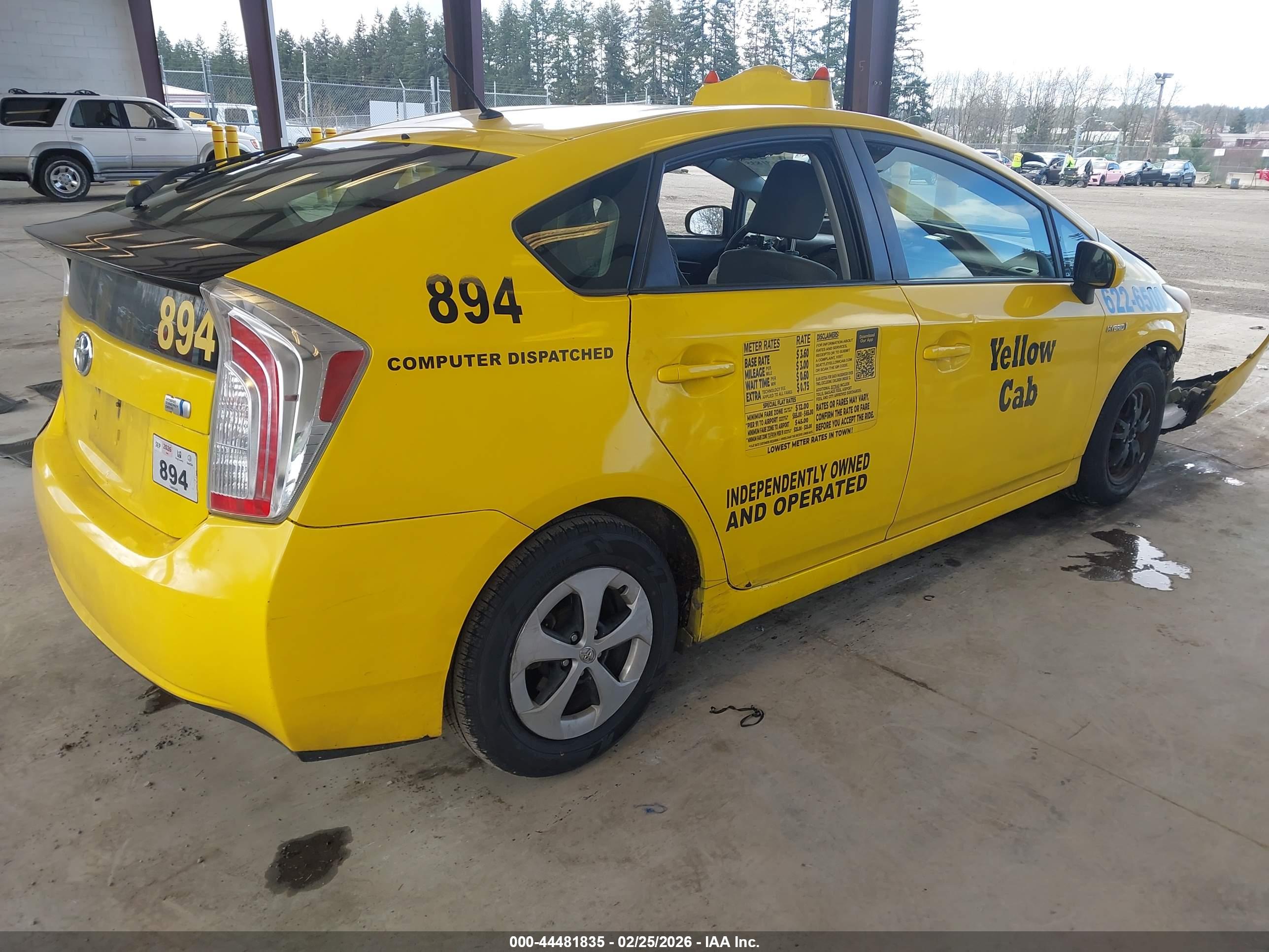 TOYOTA PRIUS image 4
