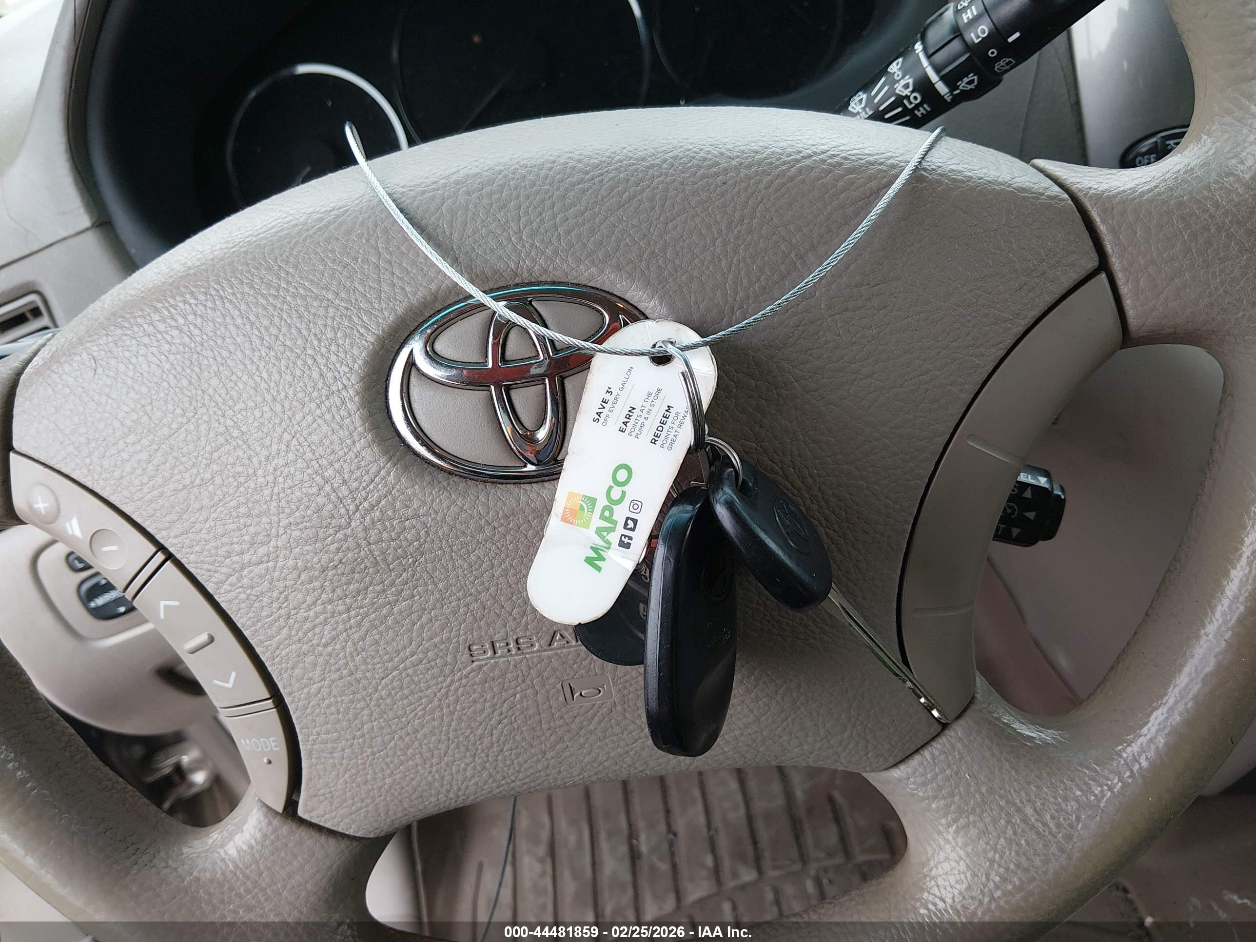 TOYOTA SIENNA image 11