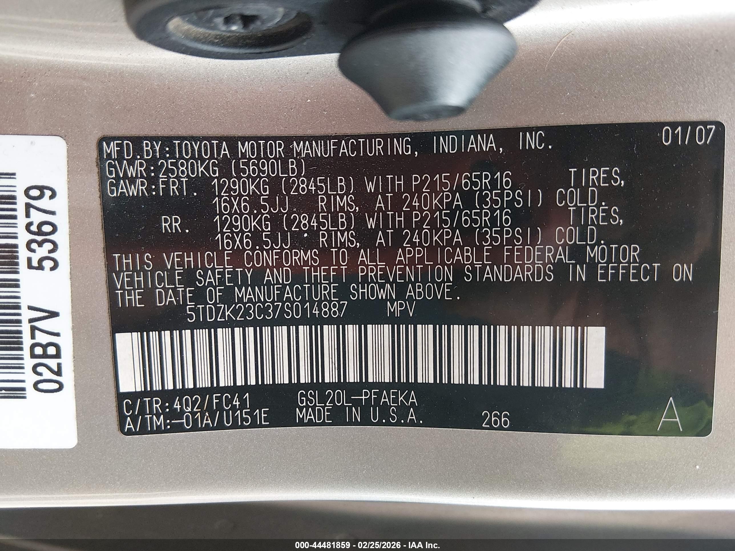 TOYOTA SIENNA image 9