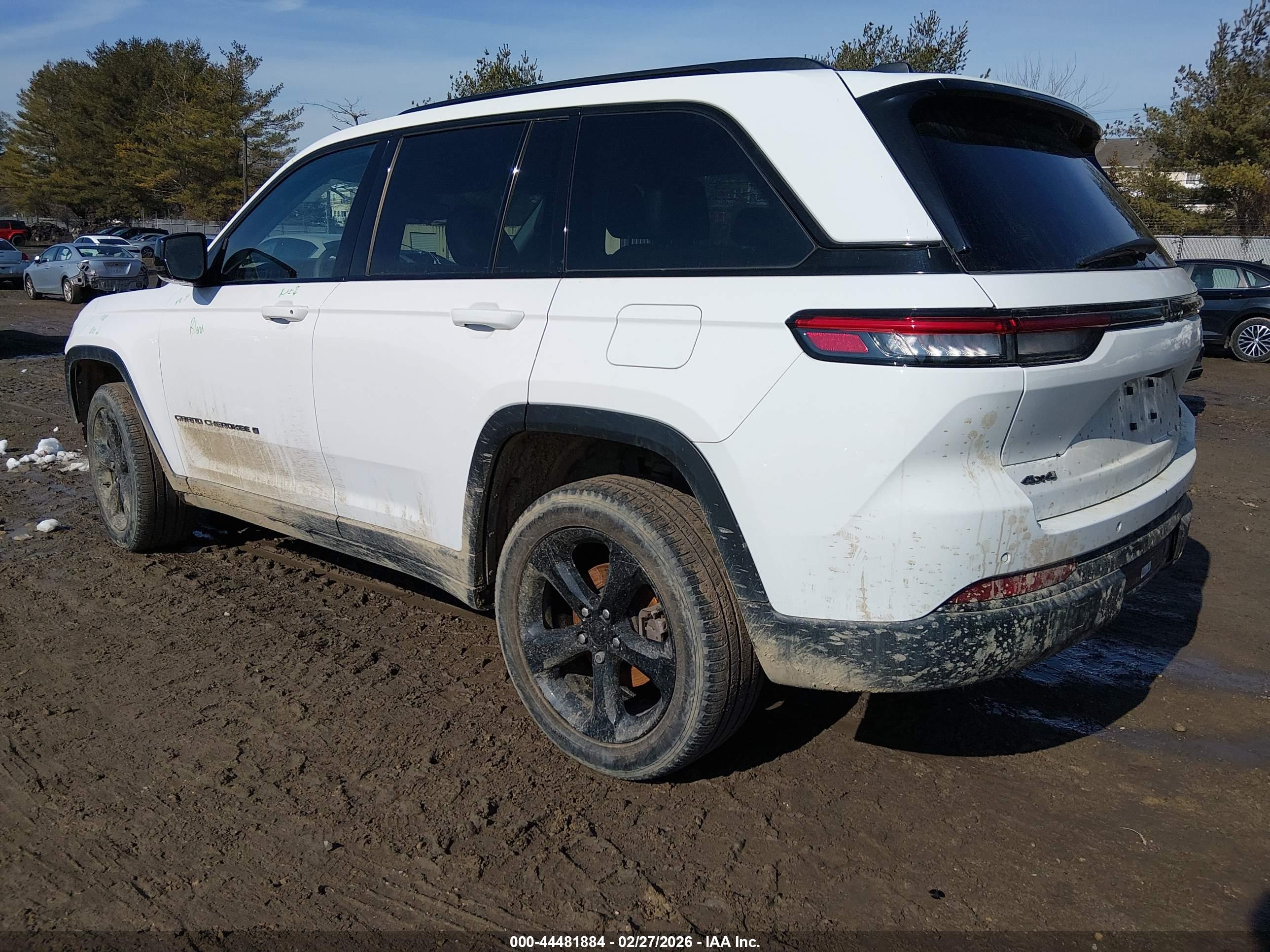JEEP GRAND image 3