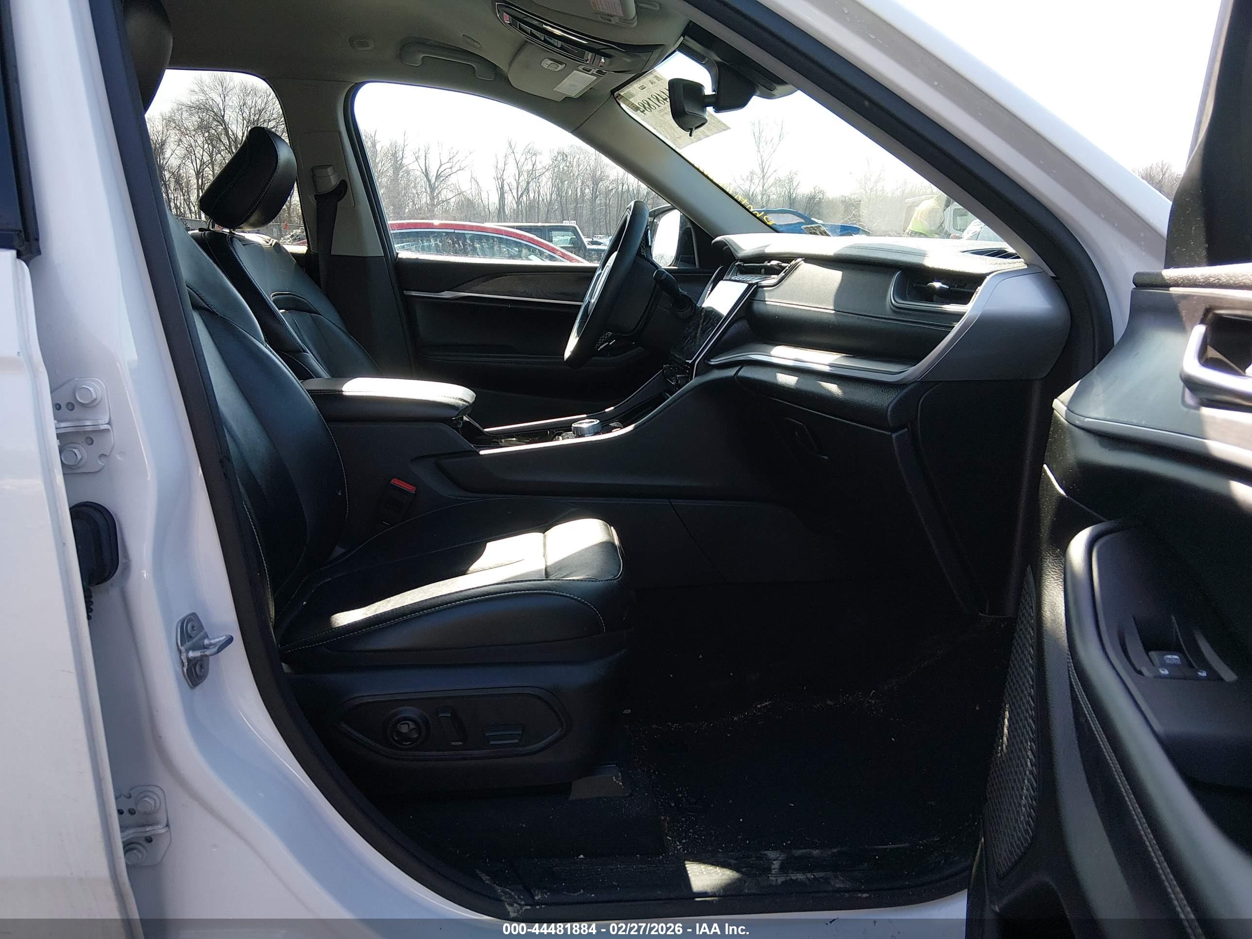 JEEP GRAND image 5