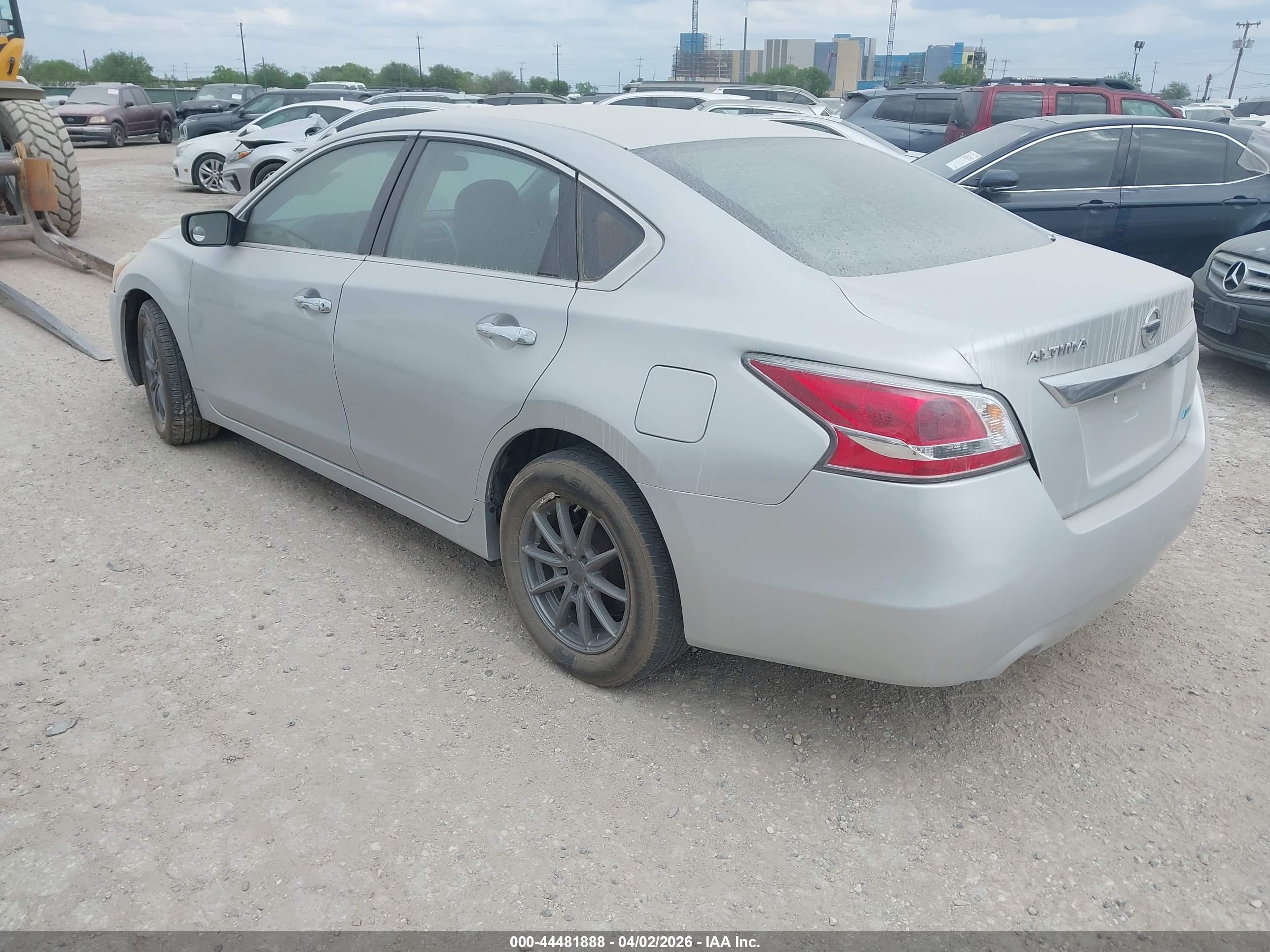 NISSAN ALTIMA image 3