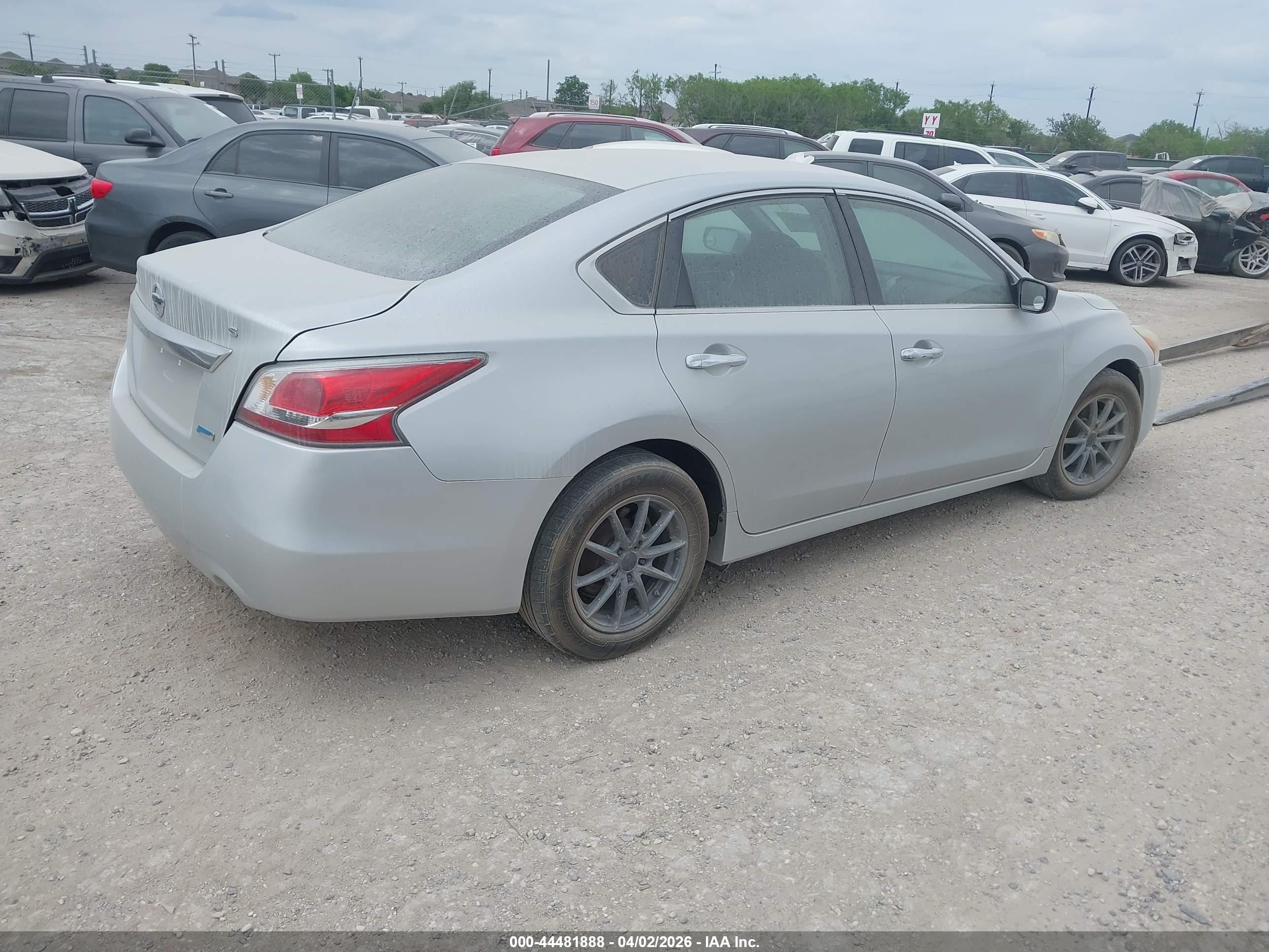 NISSAN ALTIMA image 4