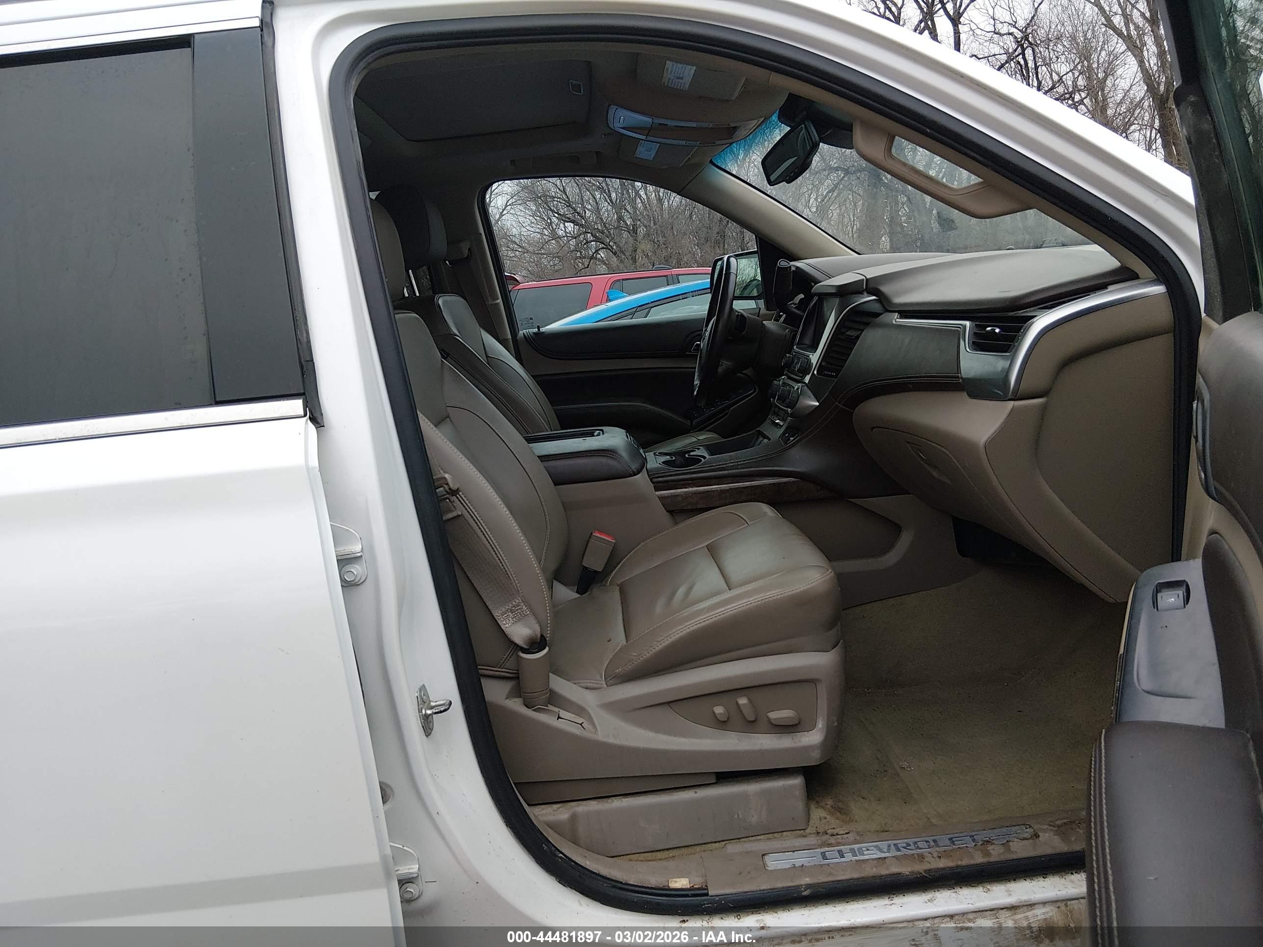 CHEVROLET TAHOE image 5