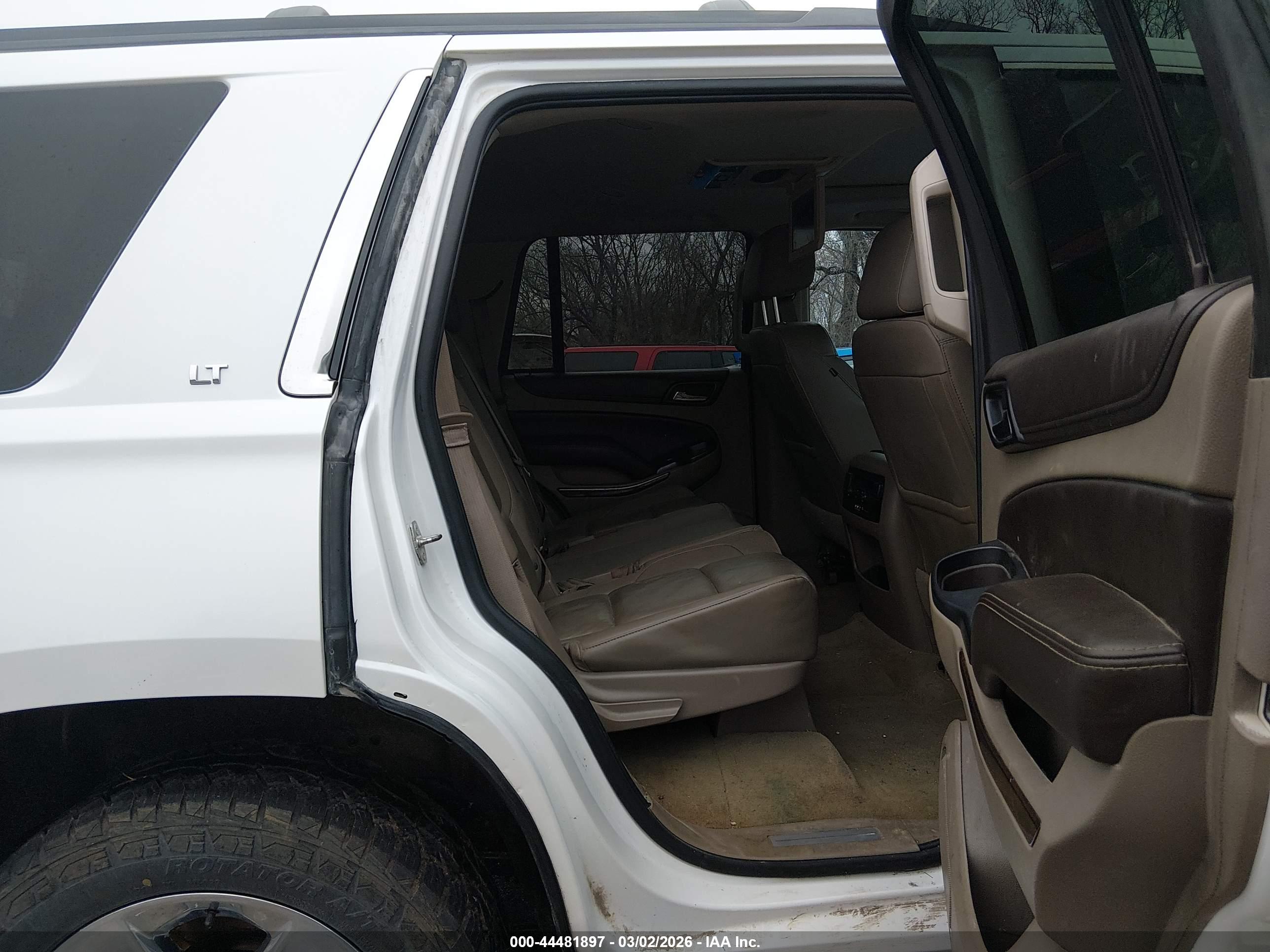 CHEVROLET TAHOE image 8