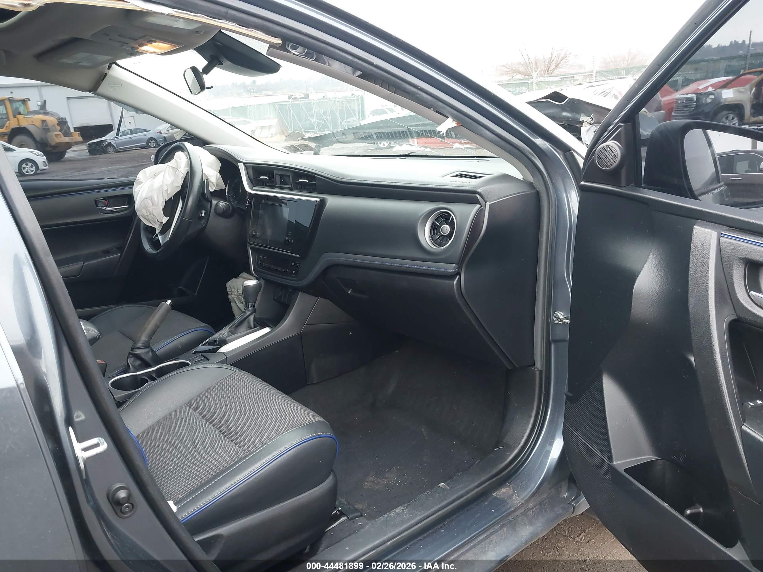TOYOTA COROLLA image 5