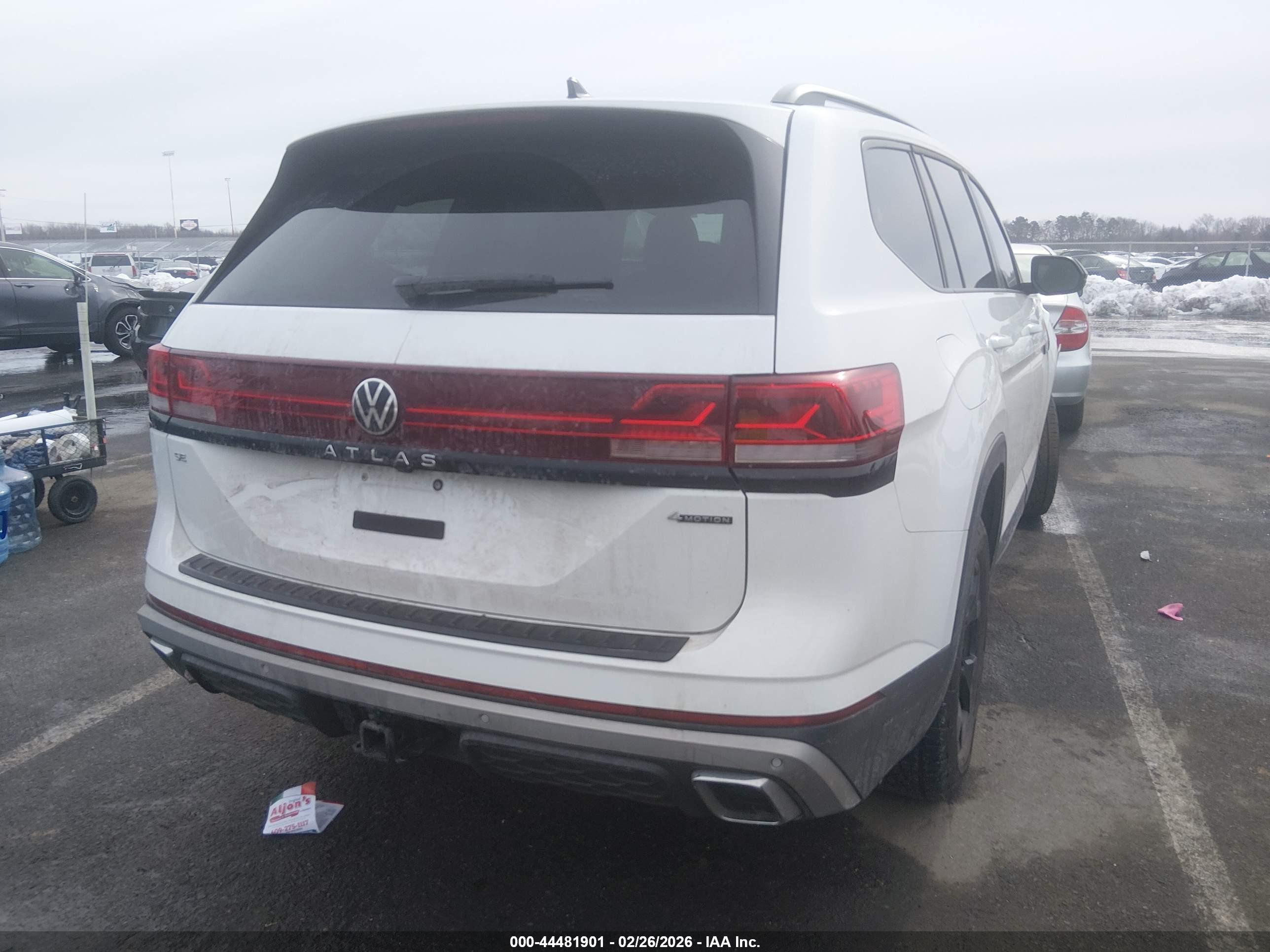 VOLKSWAGEN ATLAS image 4