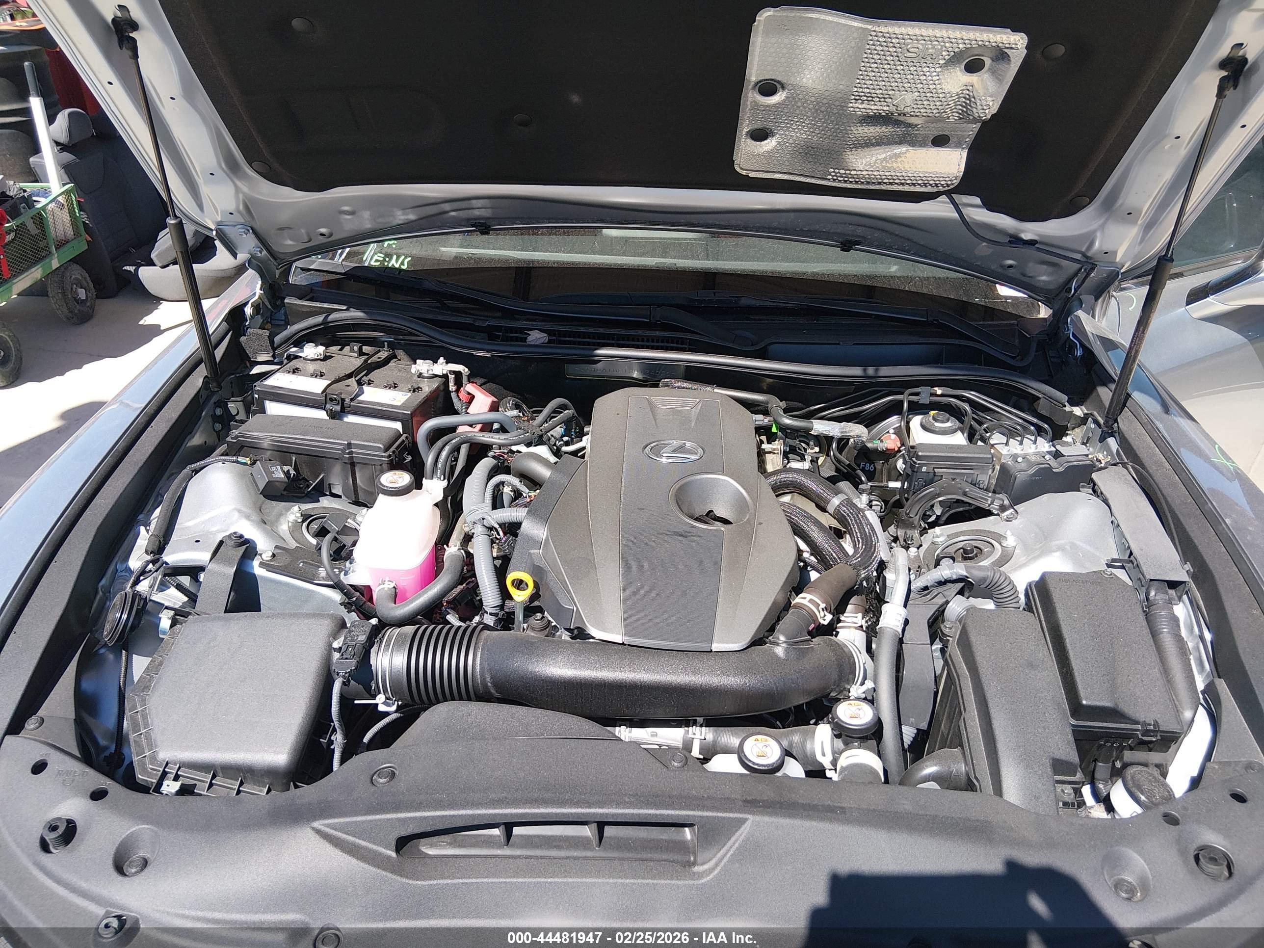 LEXUS IS image 10