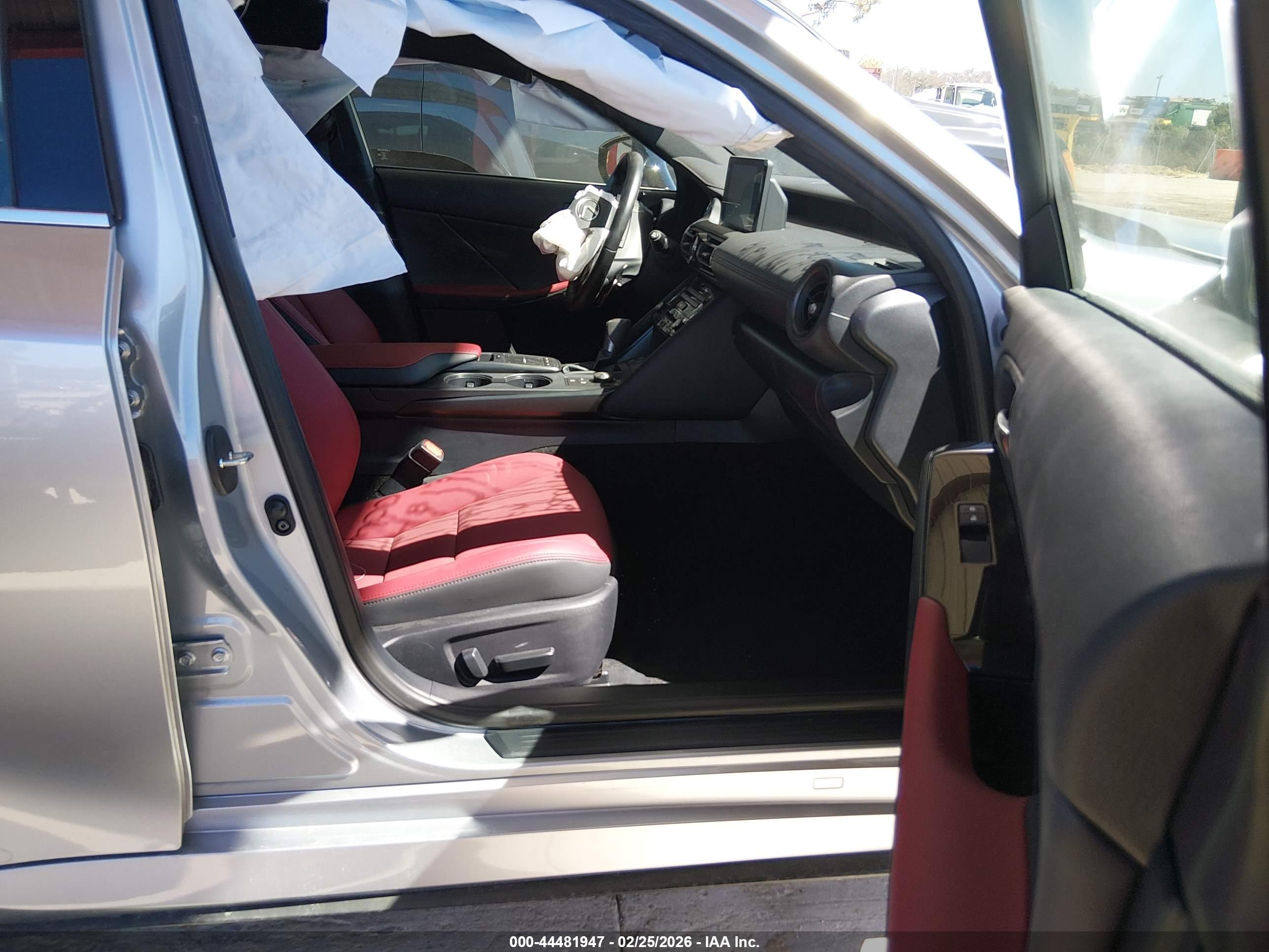LEXUS IS image 5
