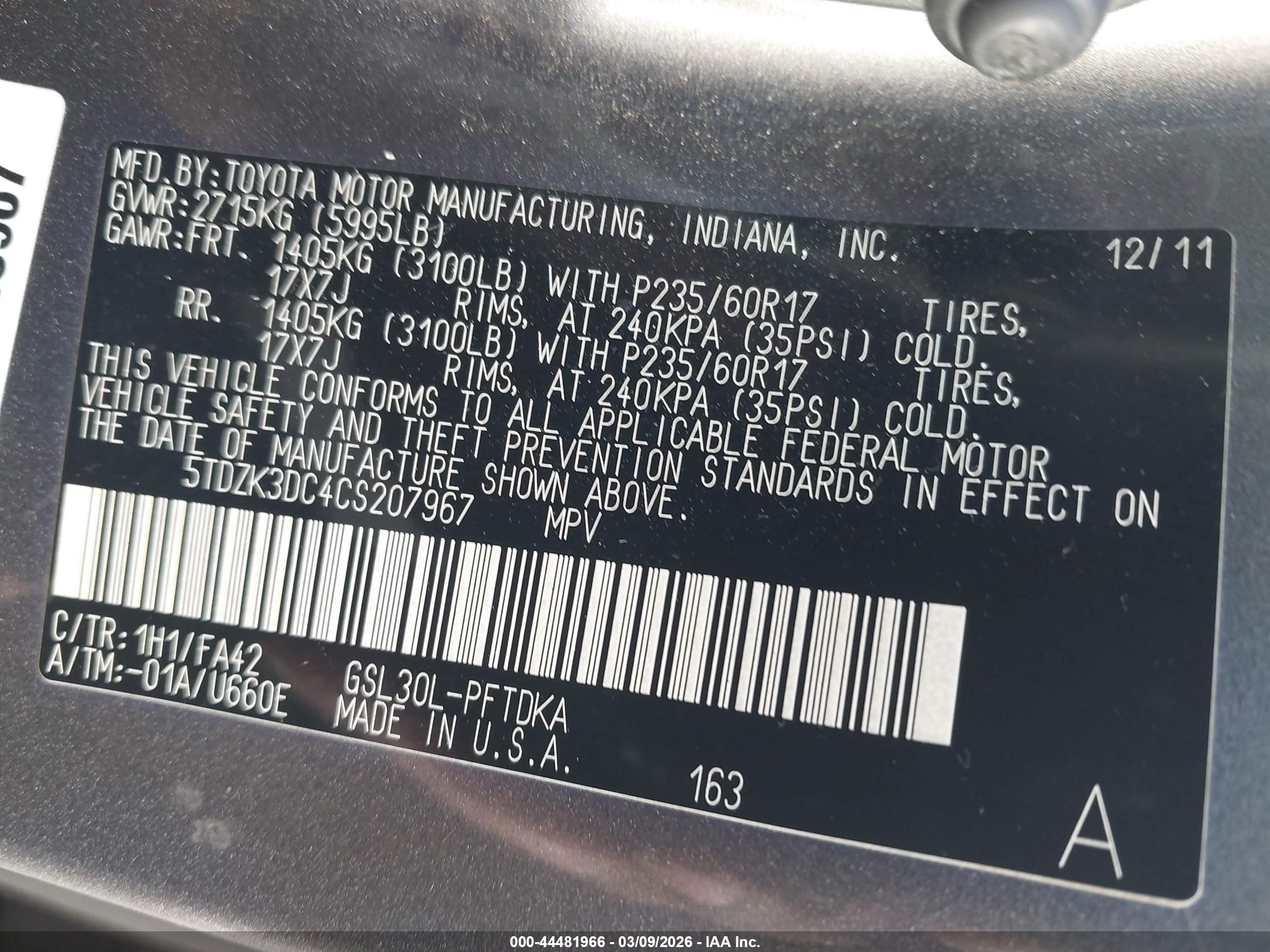 TOYOTA SIENNA image 9