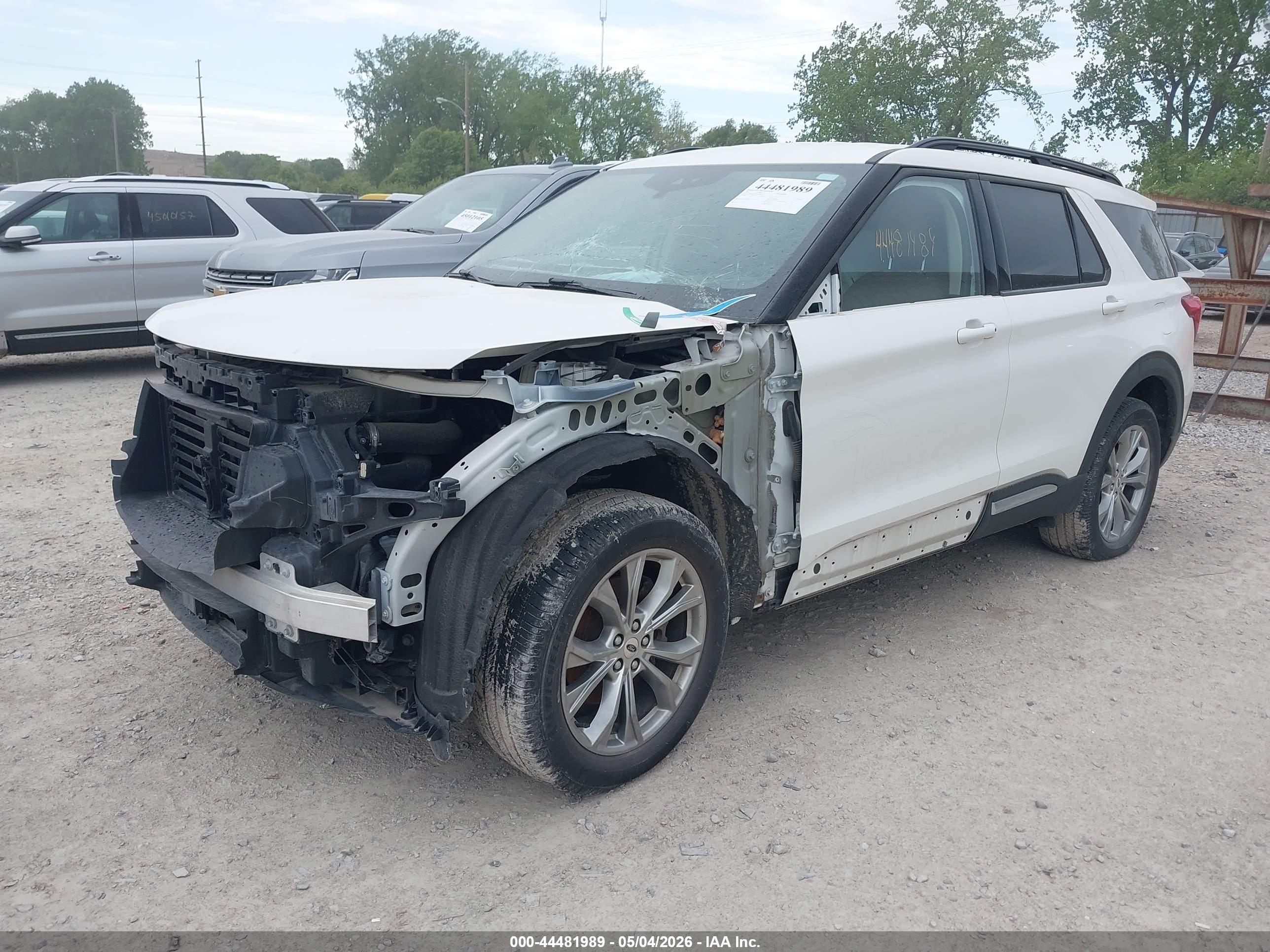 FORD EXPLORER image 2