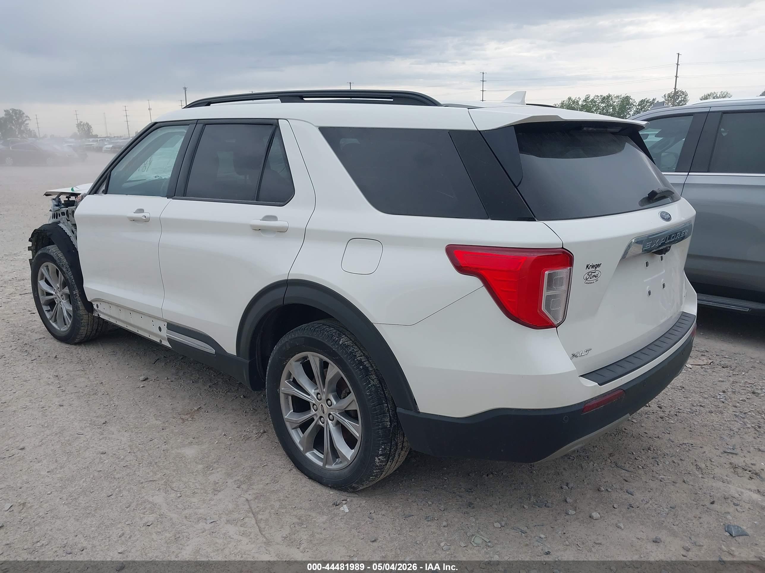 FORD EXPLORER image 3