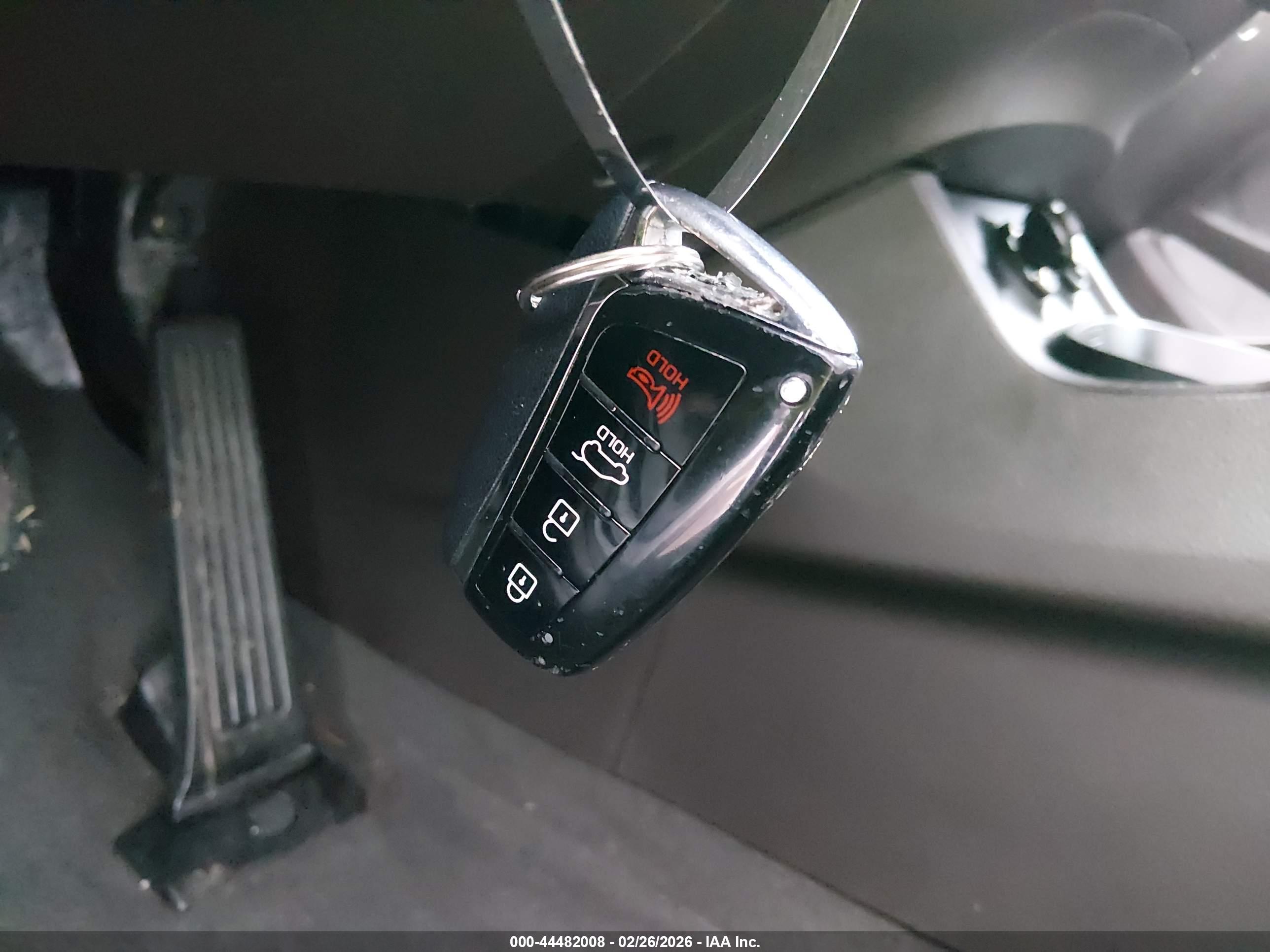 HYUNDAI SANTA image 11