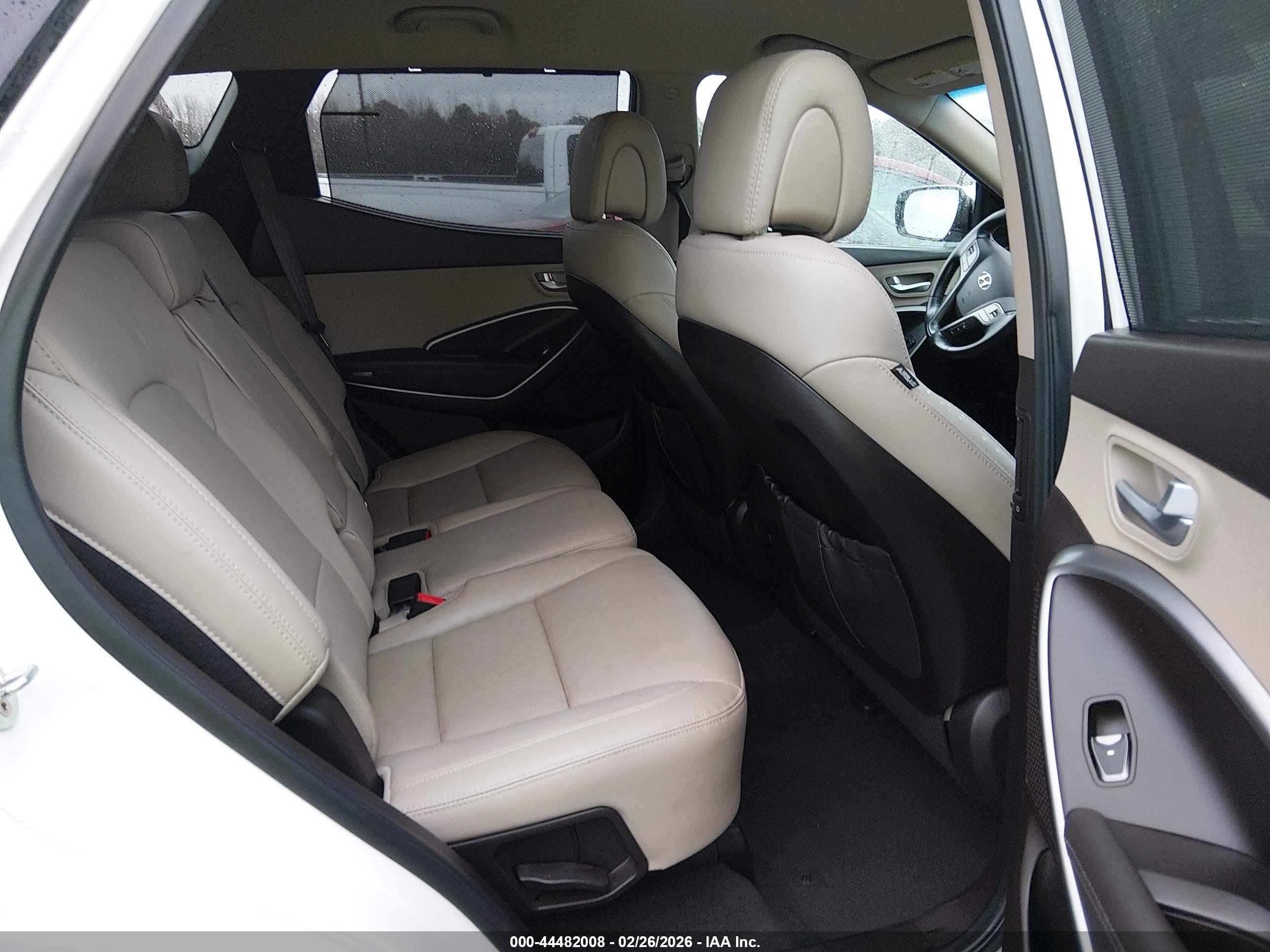 HYUNDAI SANTA image 8