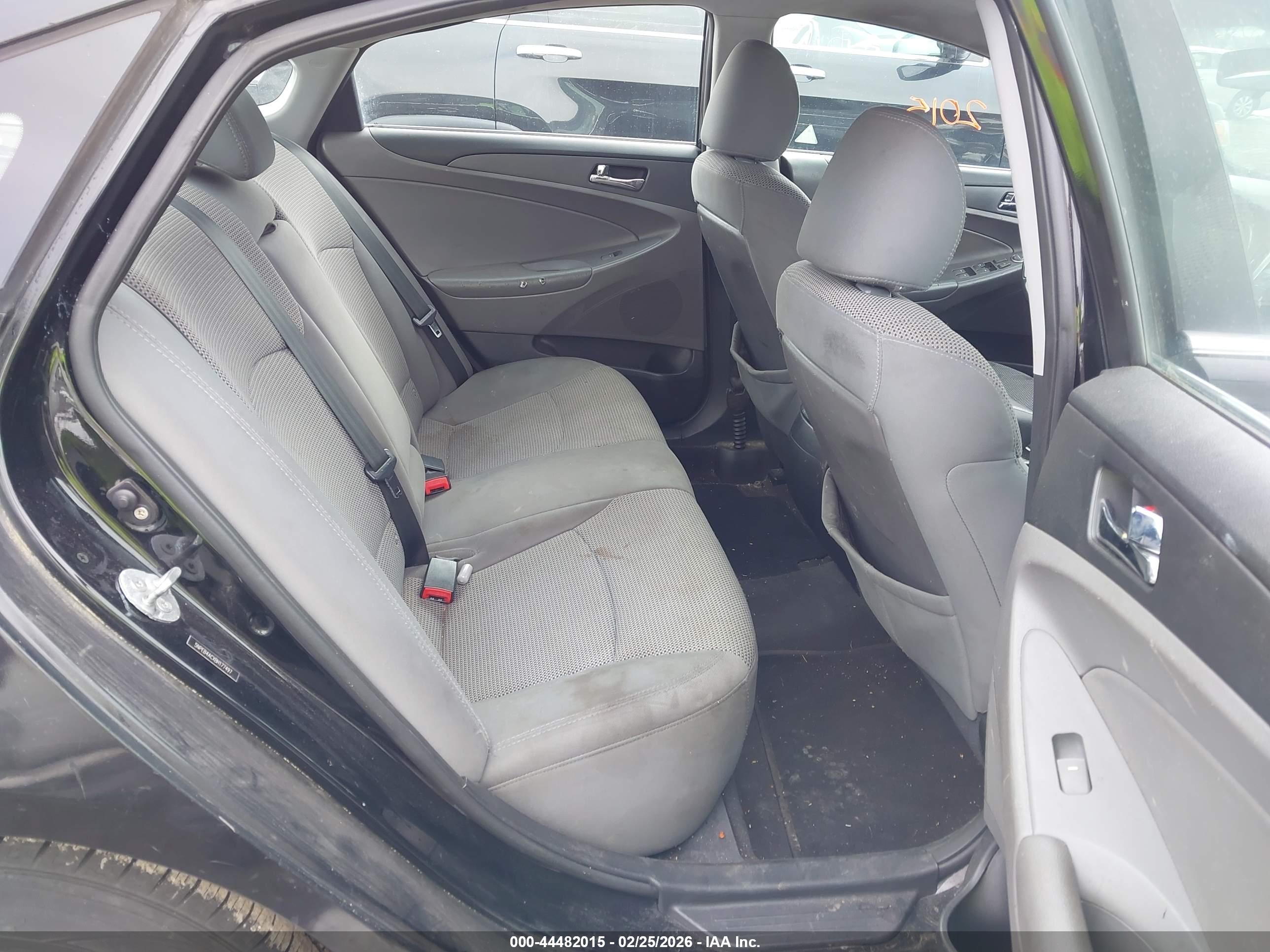 HYUNDAI SONATA image 8