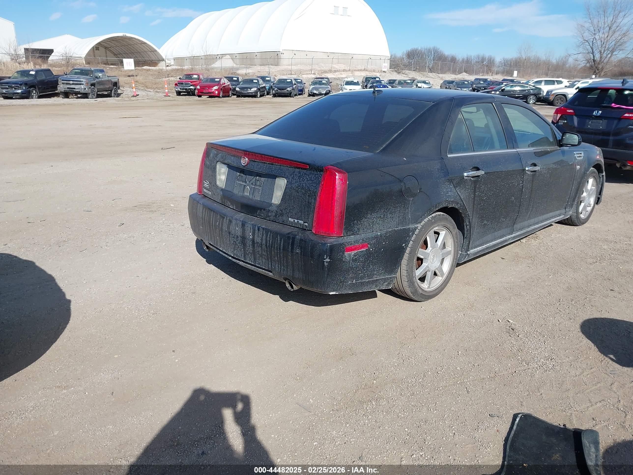 CADILLAC STS image 4
