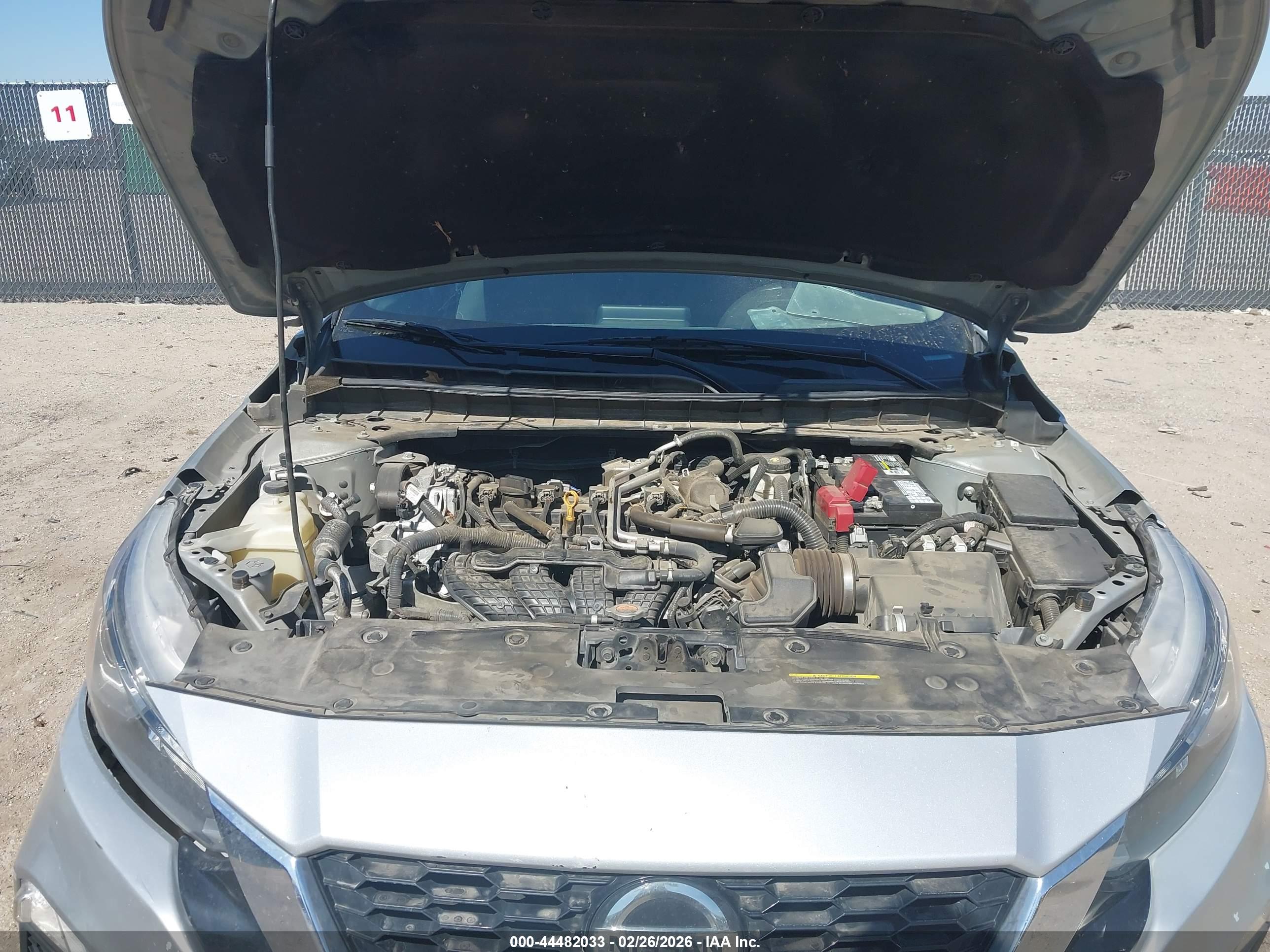 NISSAN ALTIMA image 10