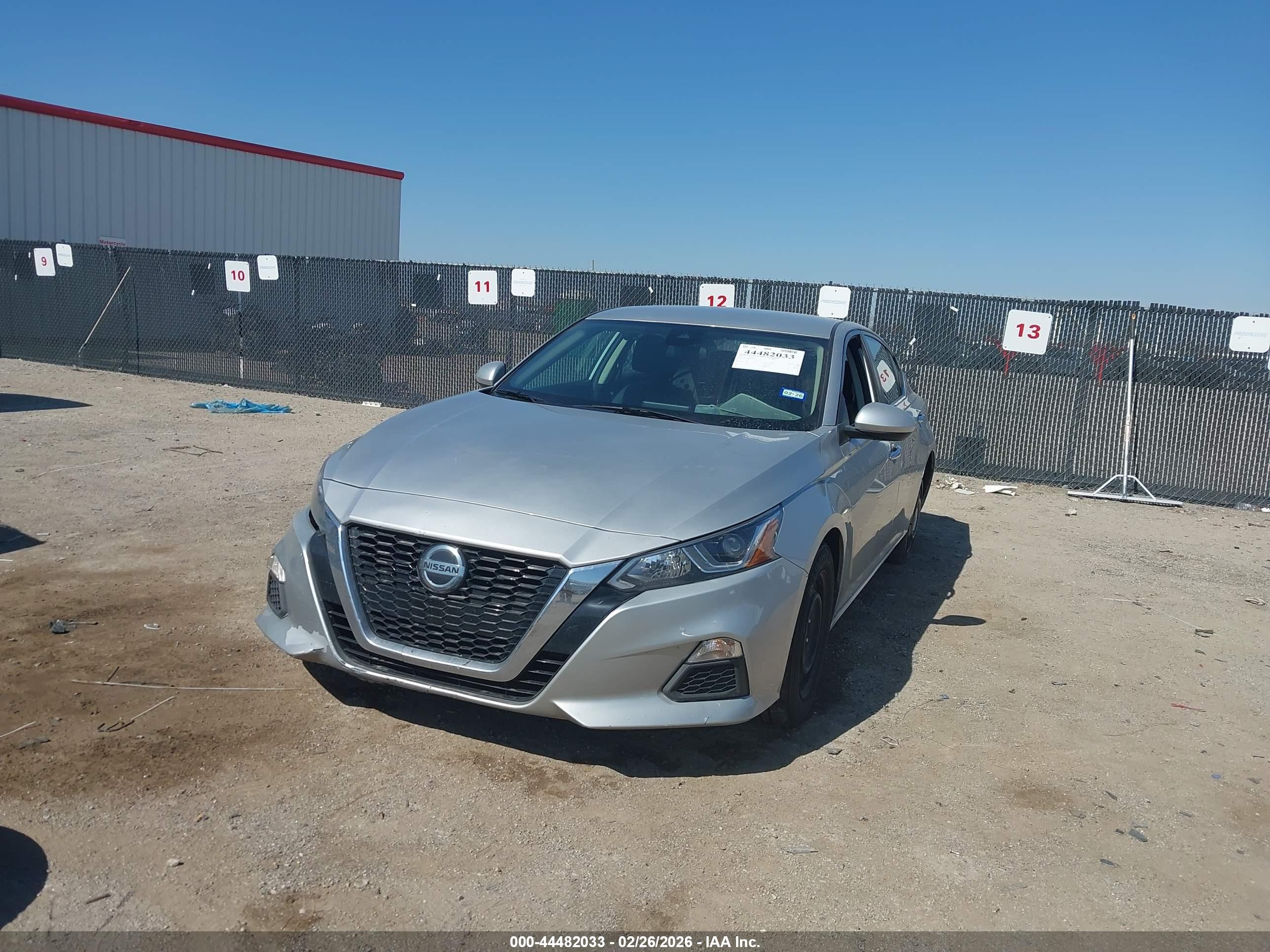 NISSAN ALTIMA image 2