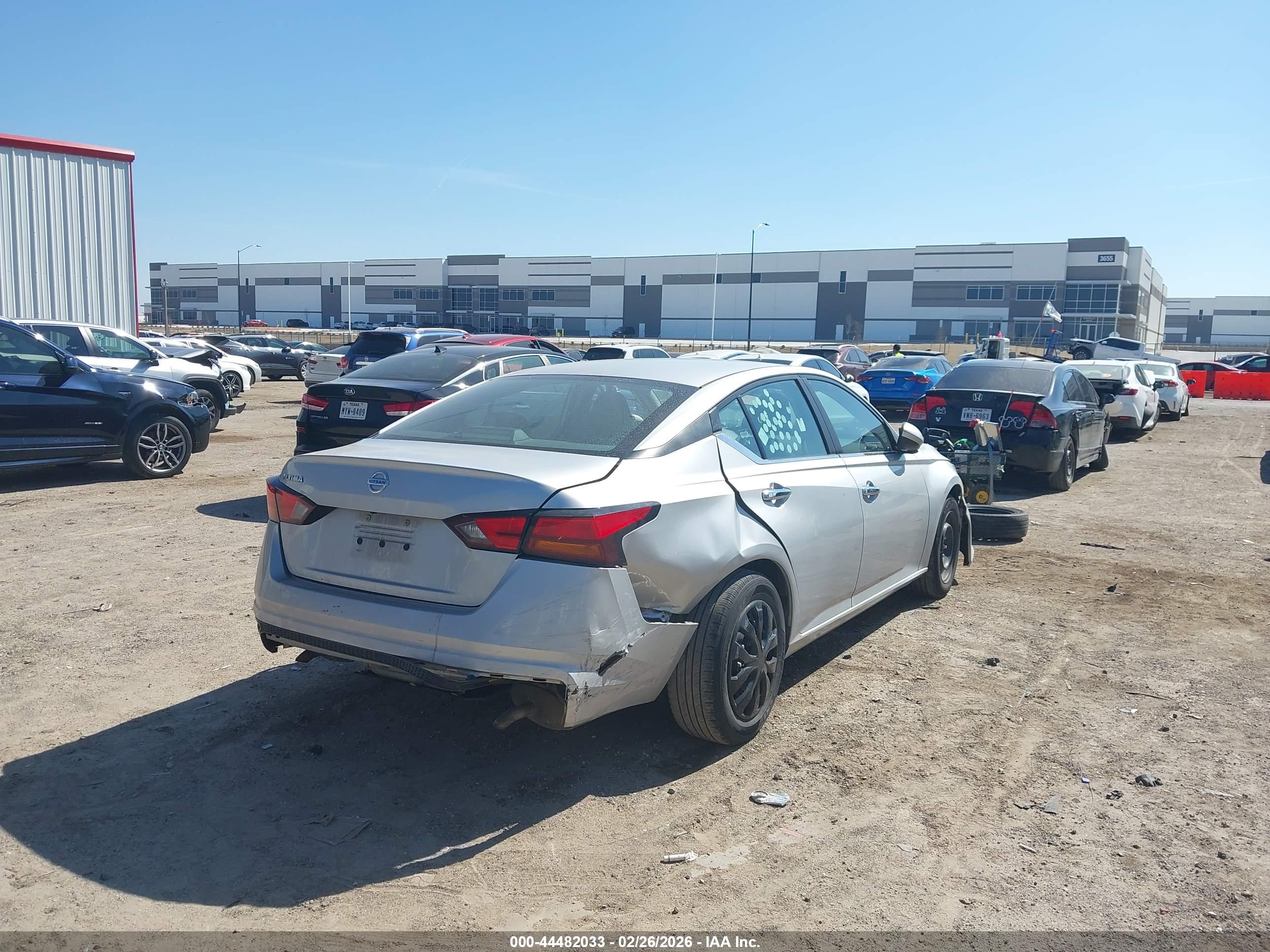 NISSAN ALTIMA image 4