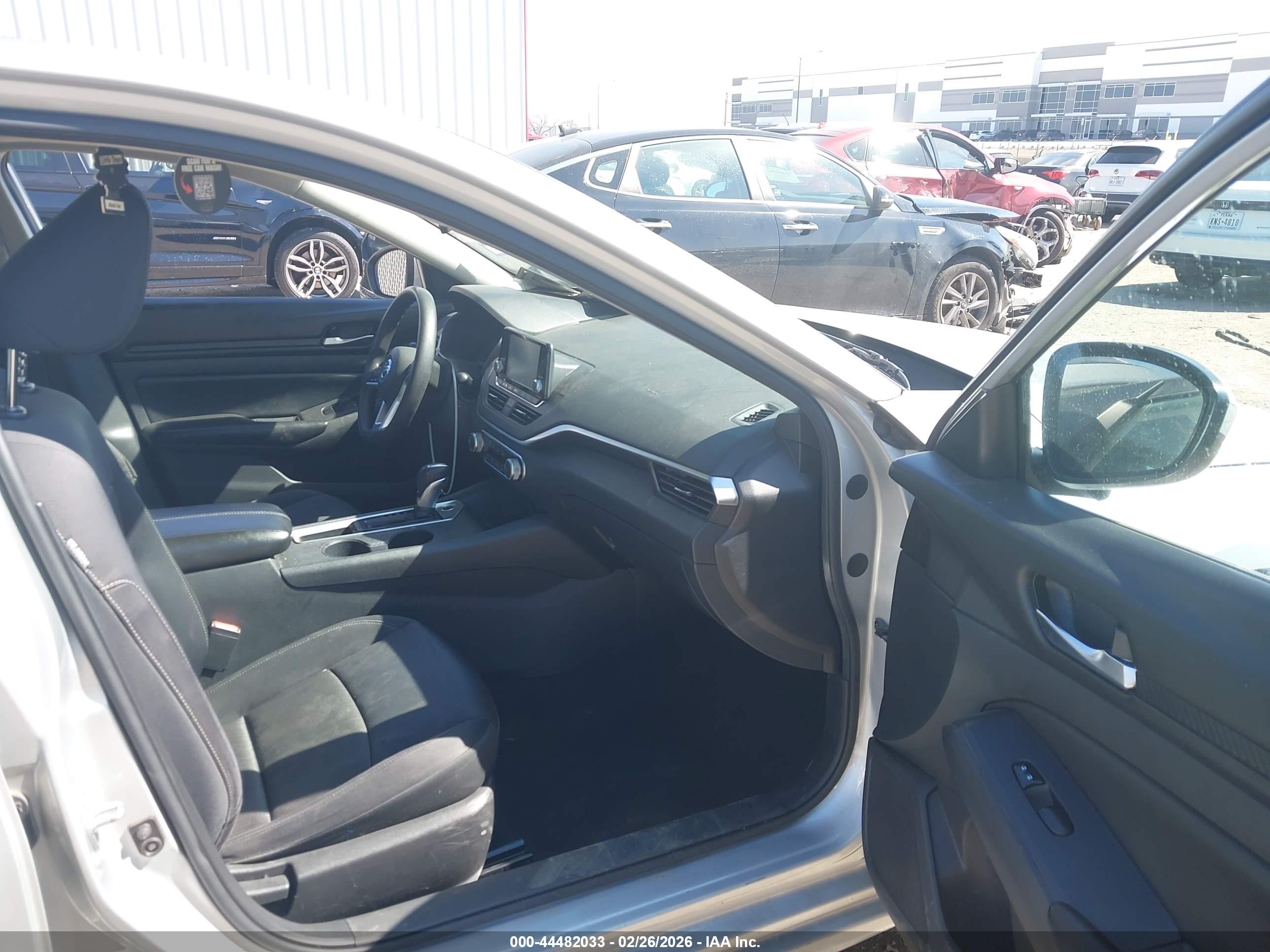NISSAN ALTIMA image 5