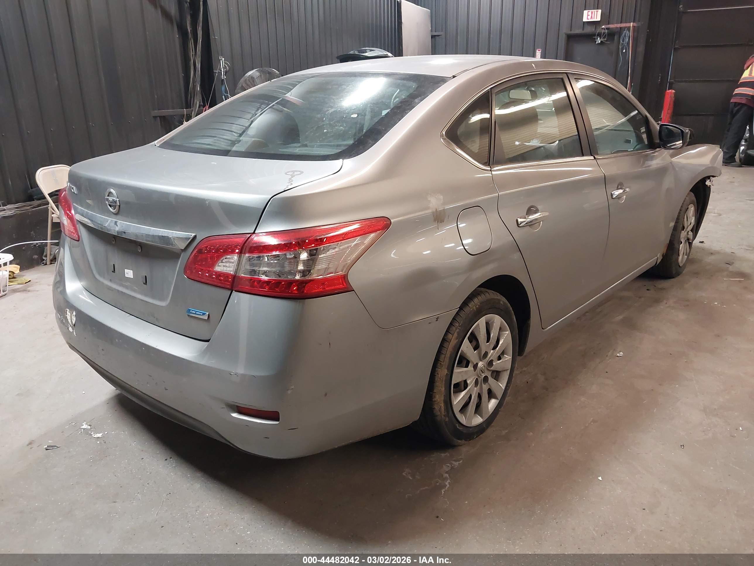 NISSAN SENTRA image 4