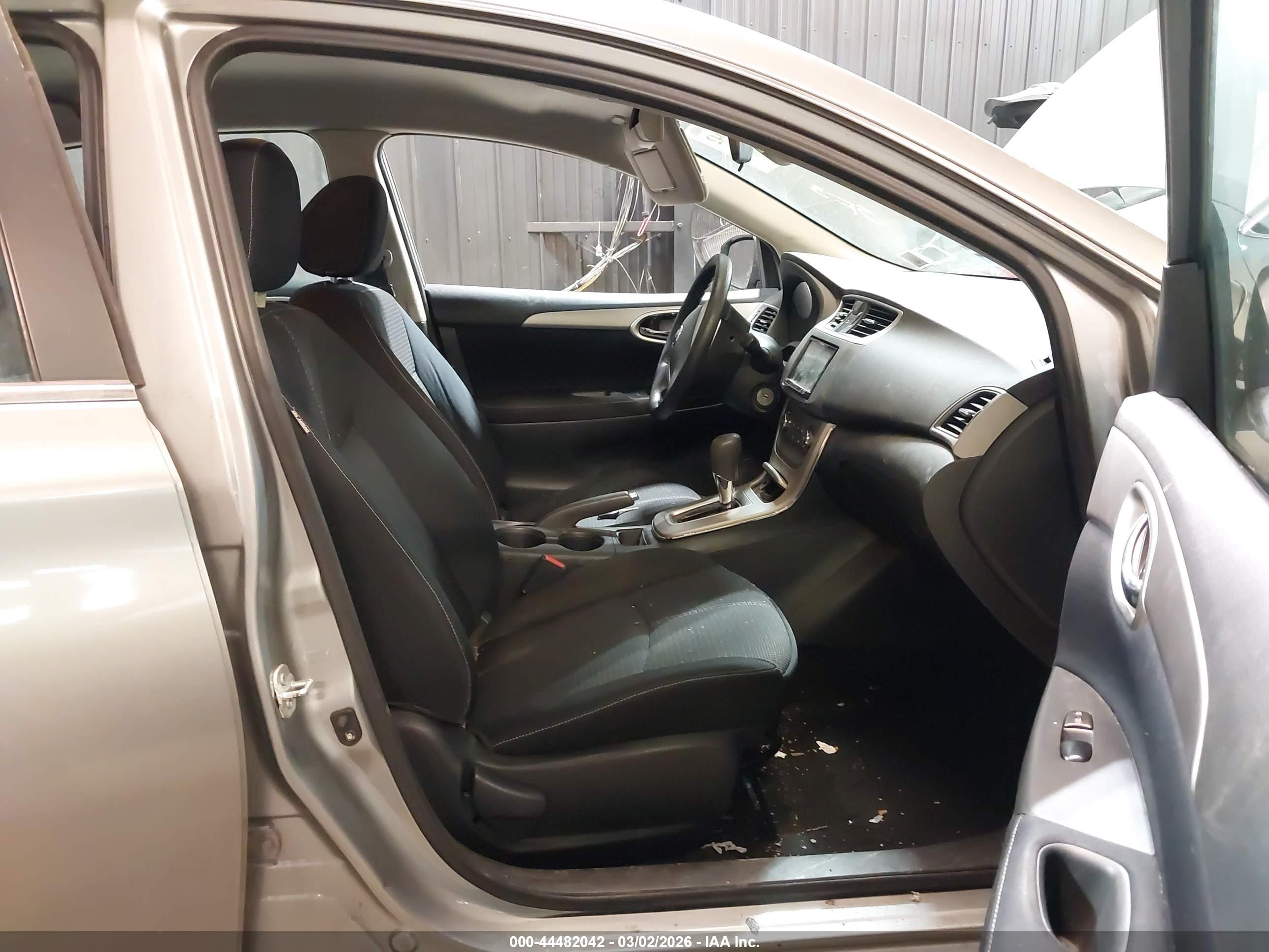 NISSAN SENTRA image 5