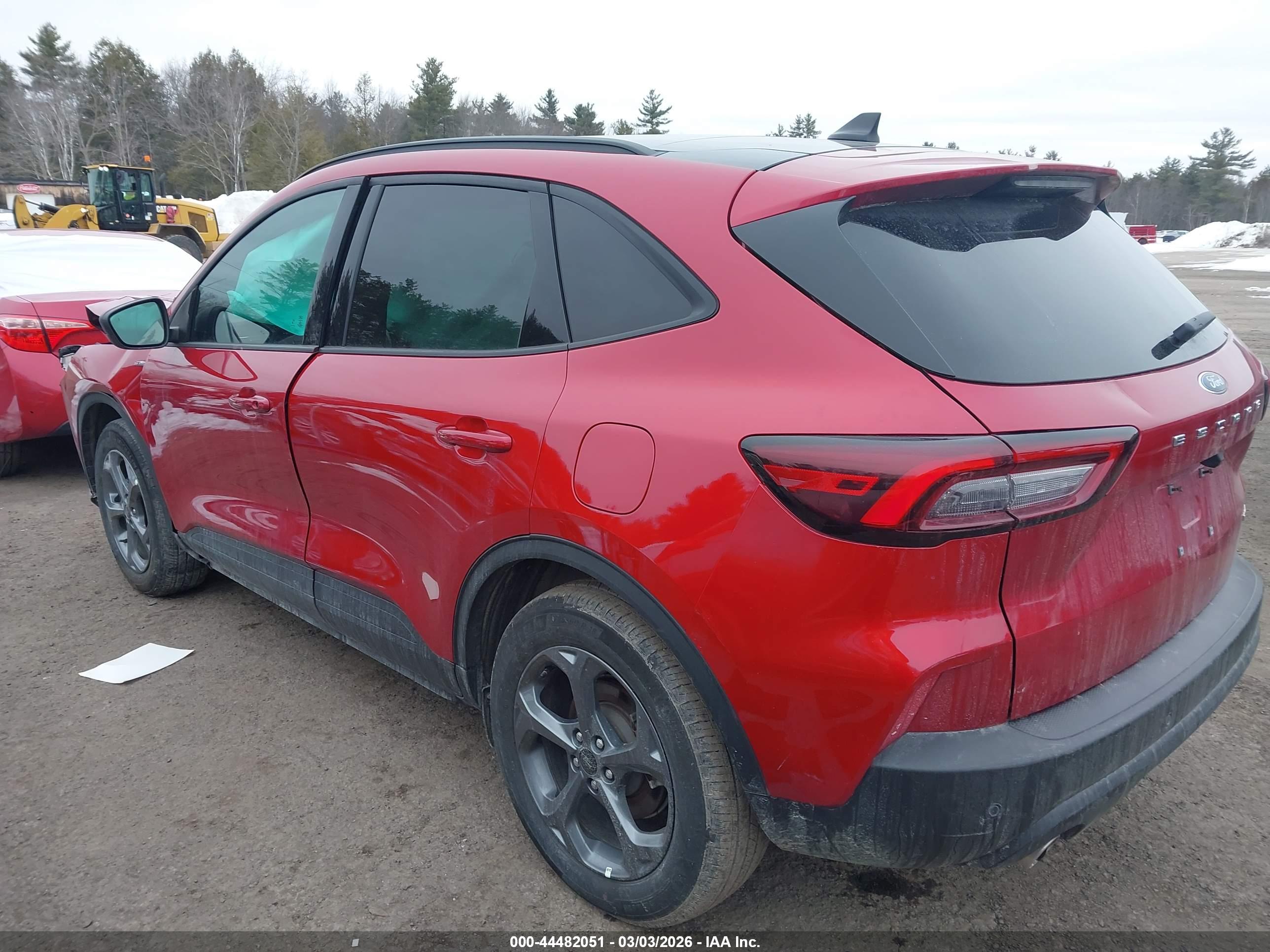 FORD ESCAPE image 3