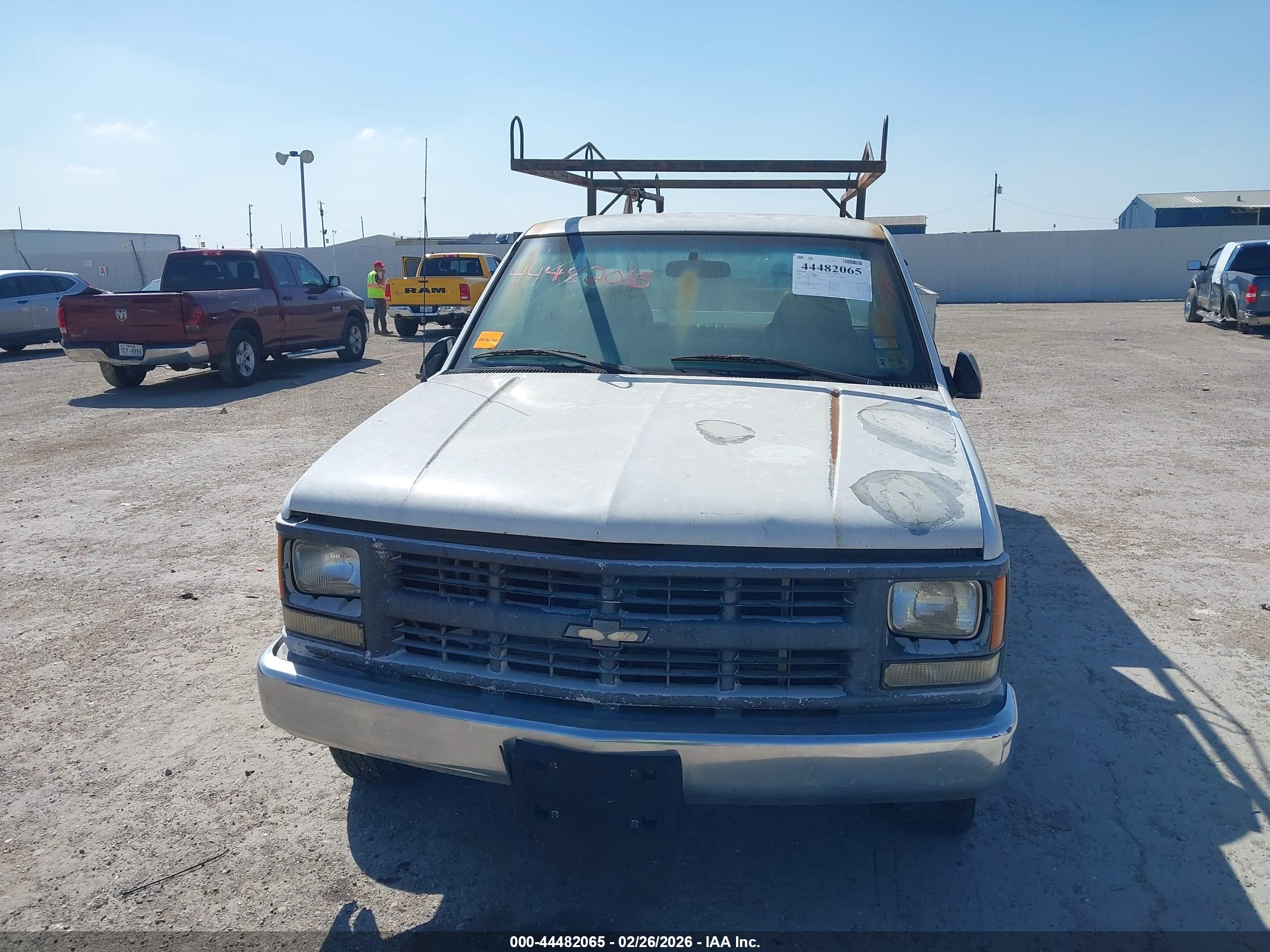 CHEVROLET C2500 image 6