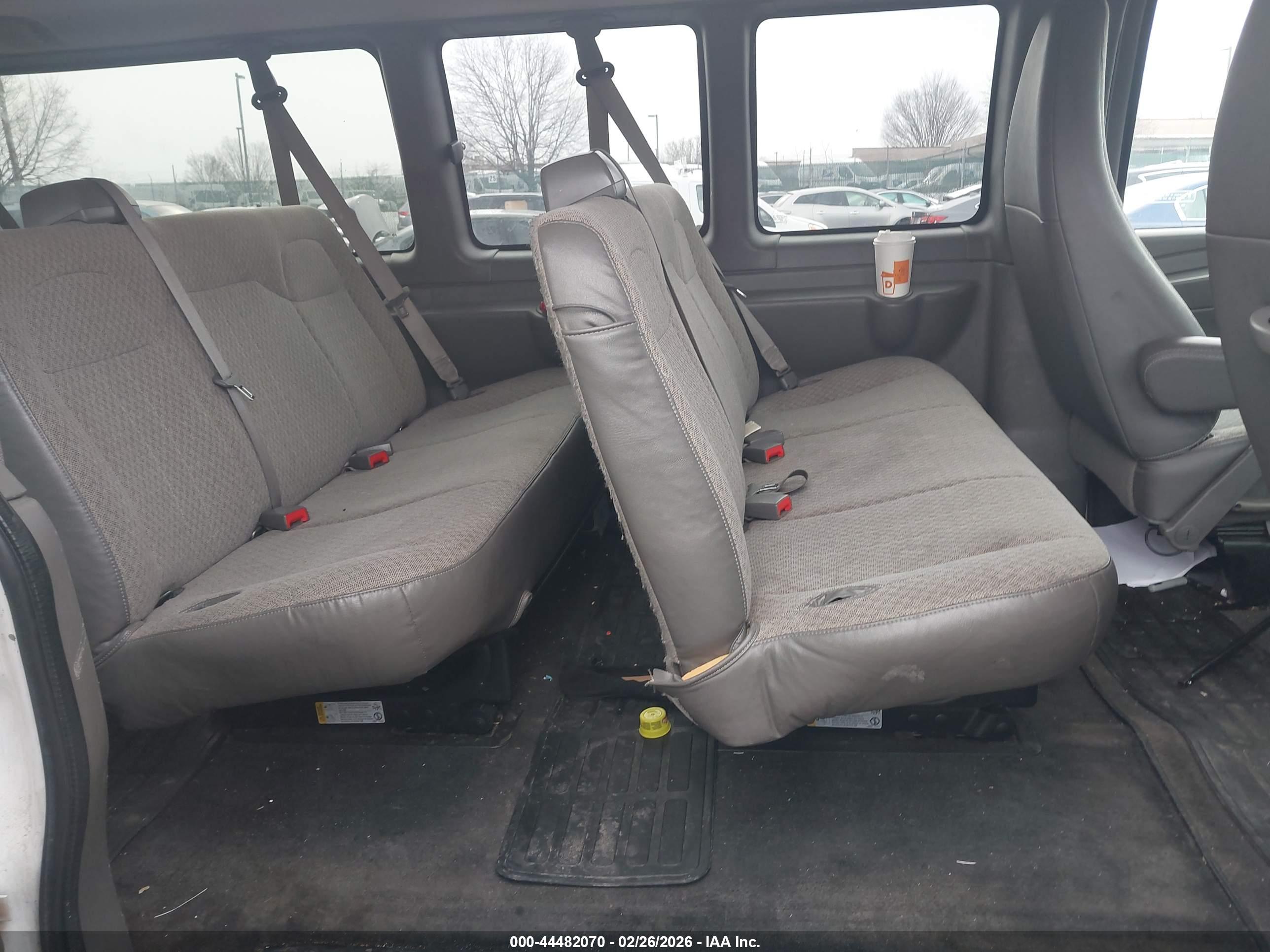 CHEVROLET EXPRESS image 8