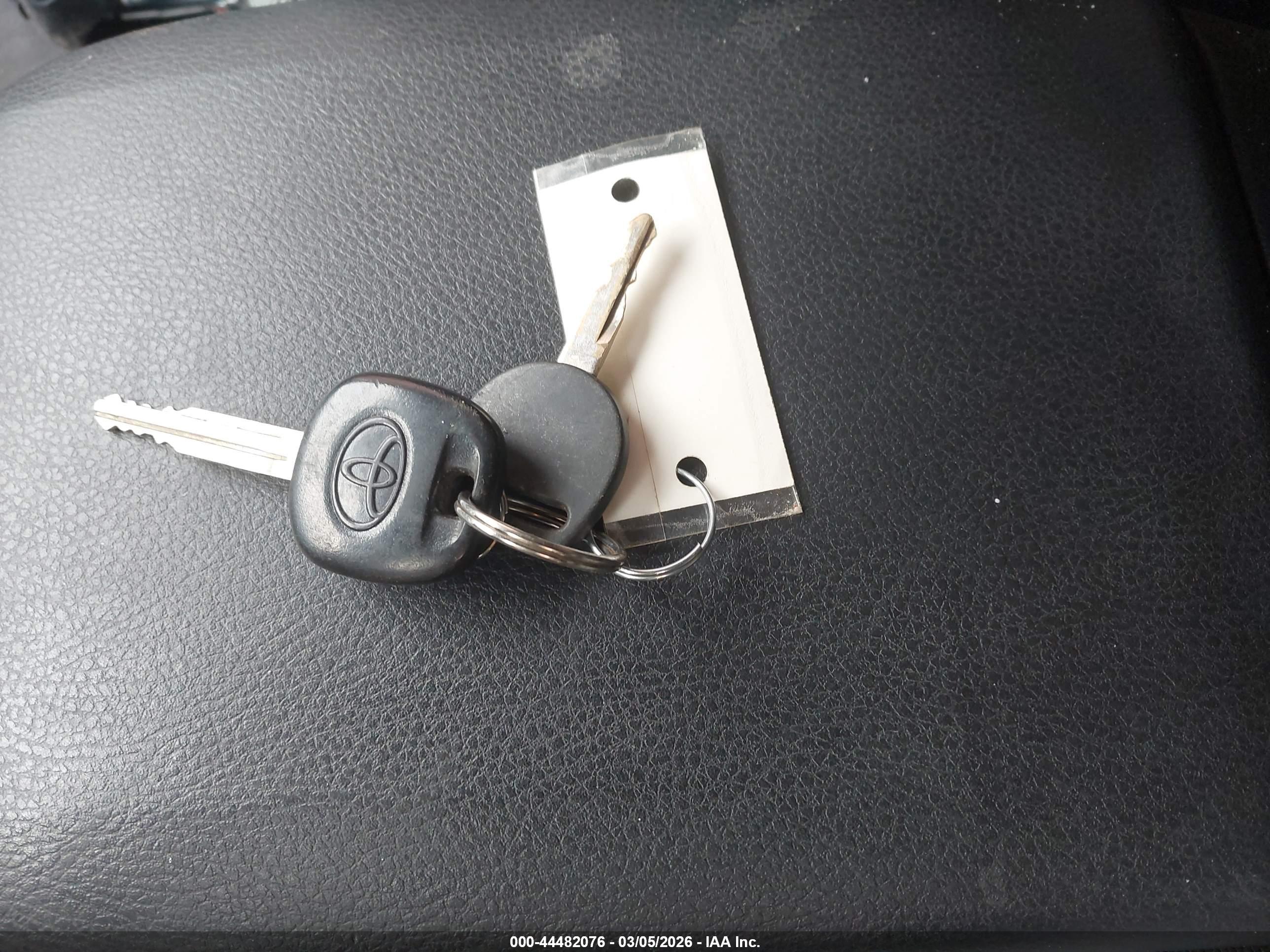 TOYOTA TACOMA image 11