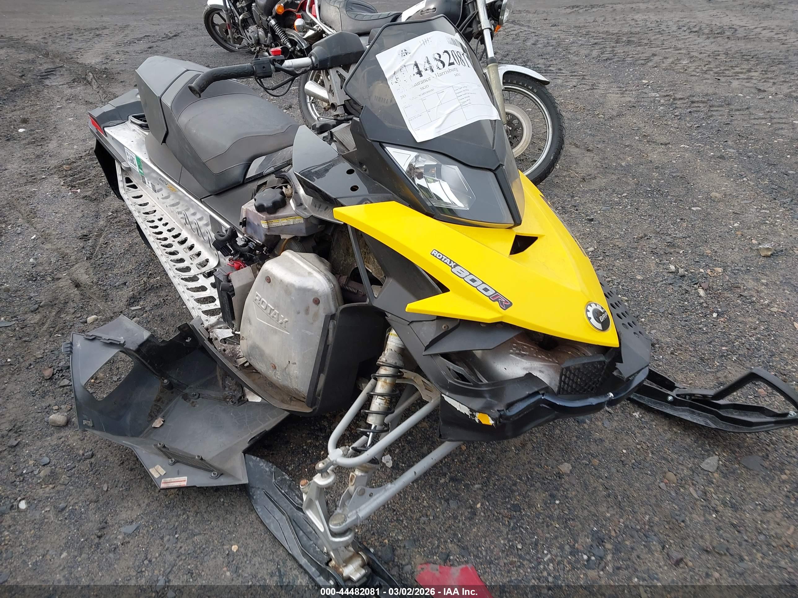 SKID MXZ image 6