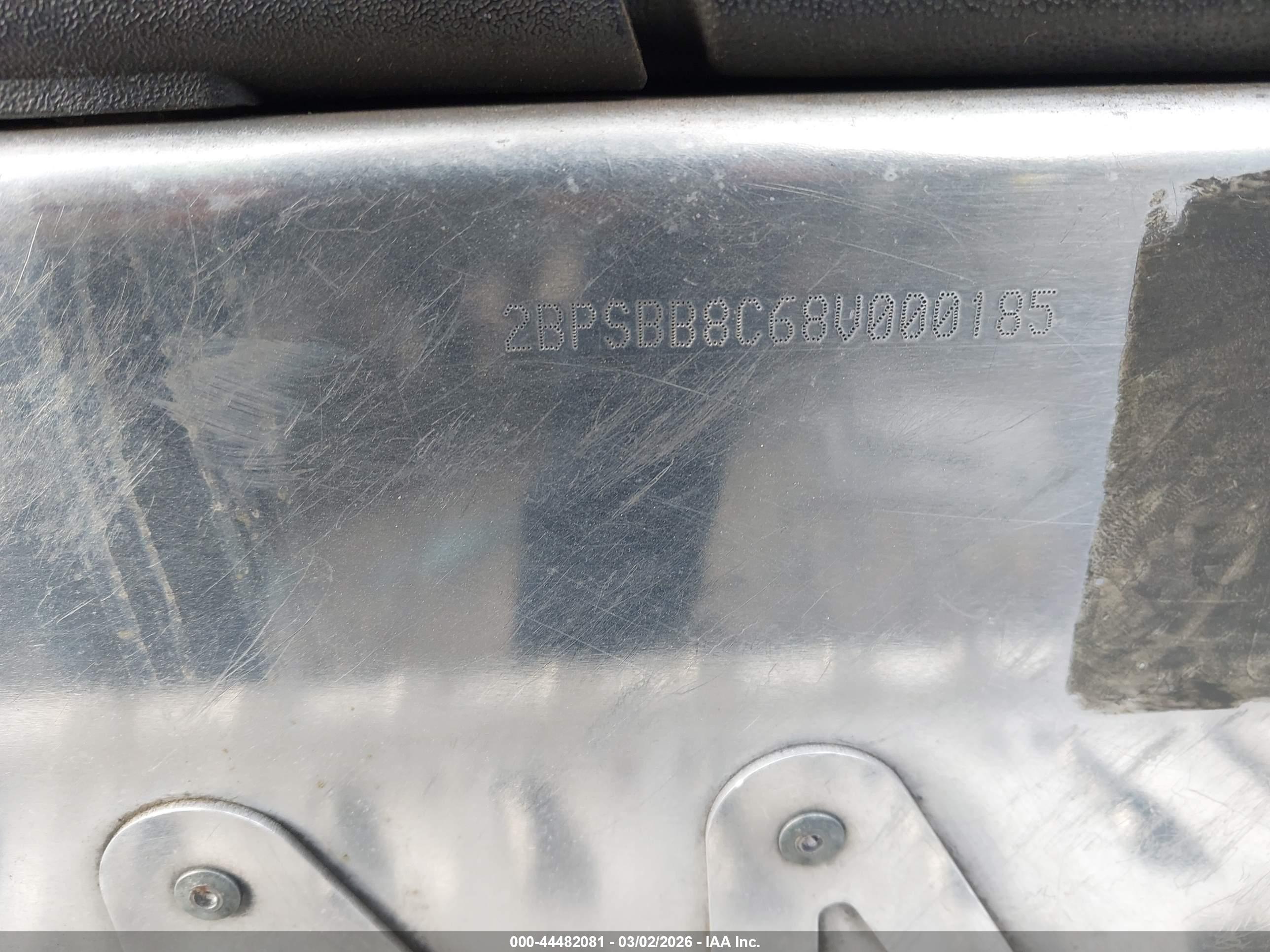SKID MXZ image 9