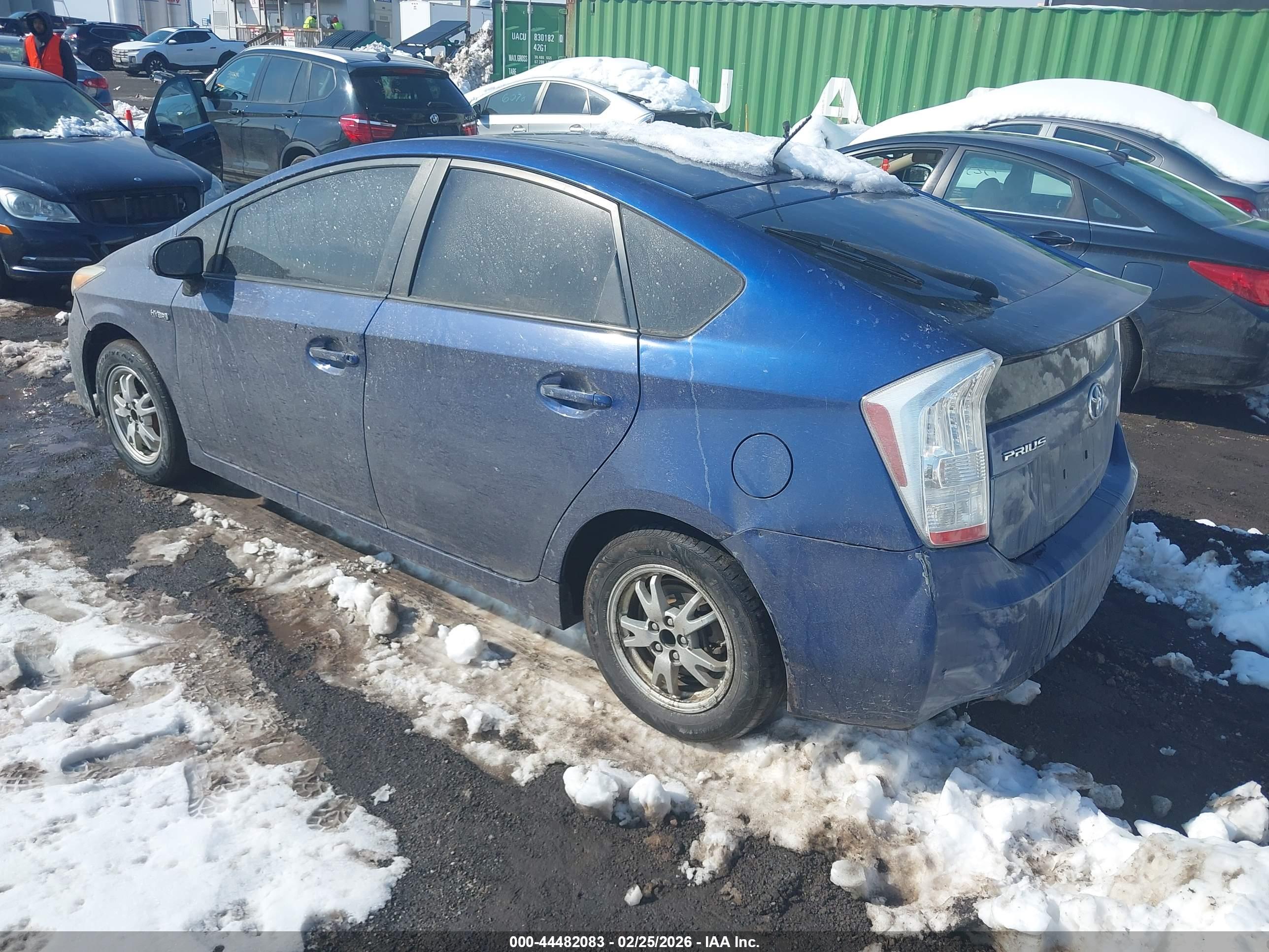 TOYOTA PRIUS image 3