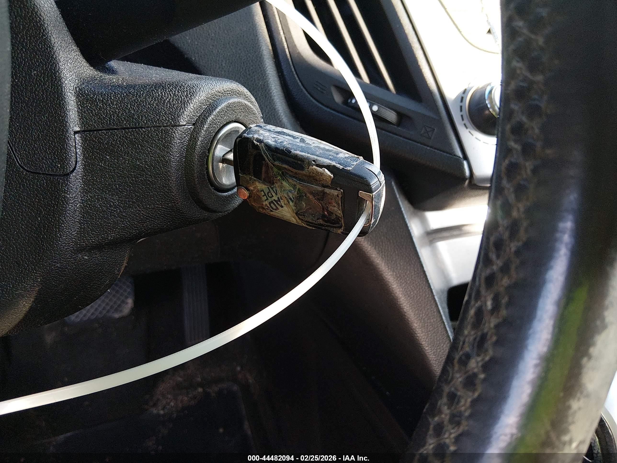 CHEVROLET EQUINOX image 11