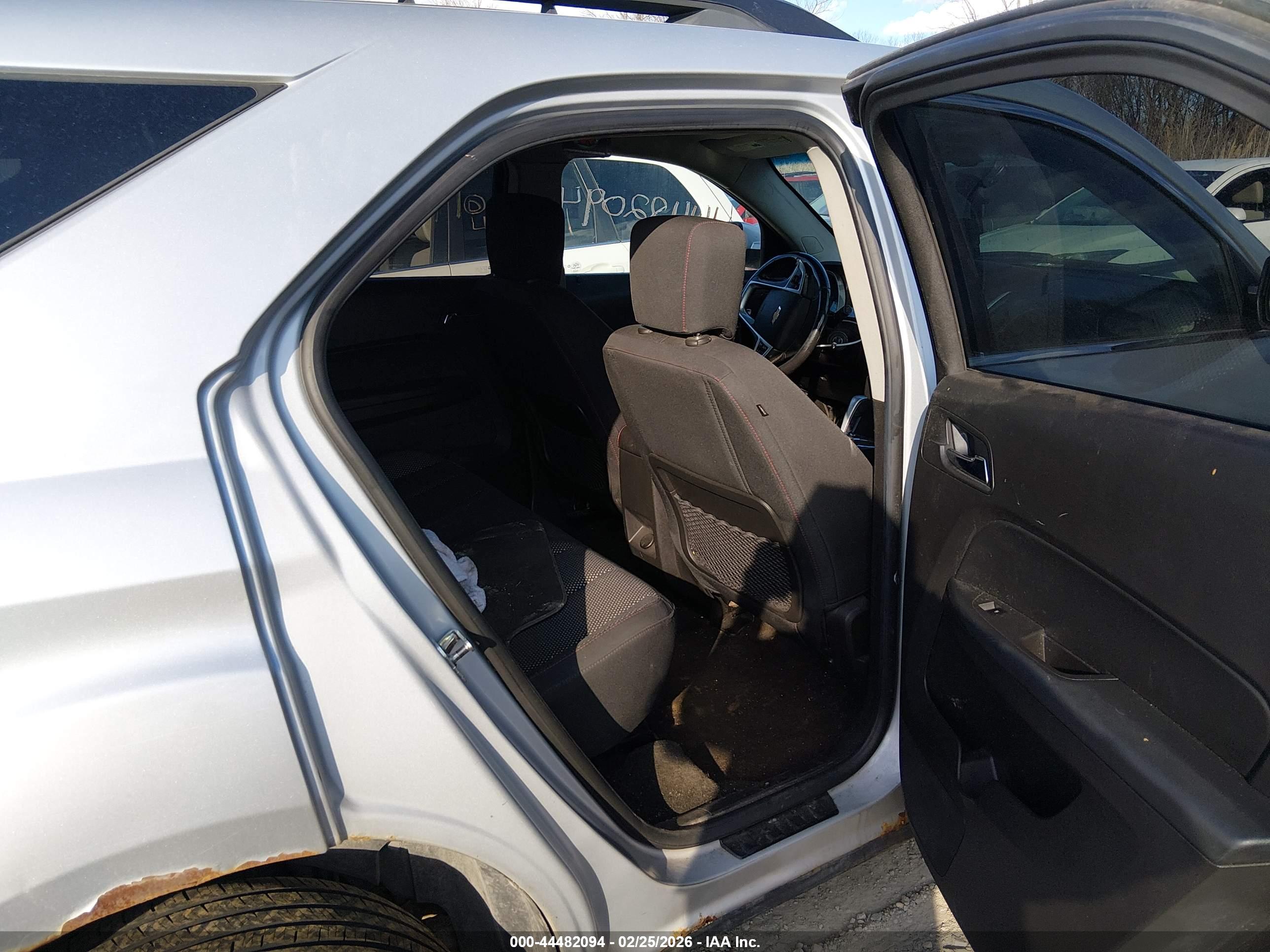 CHEVROLET EQUINOX image 8