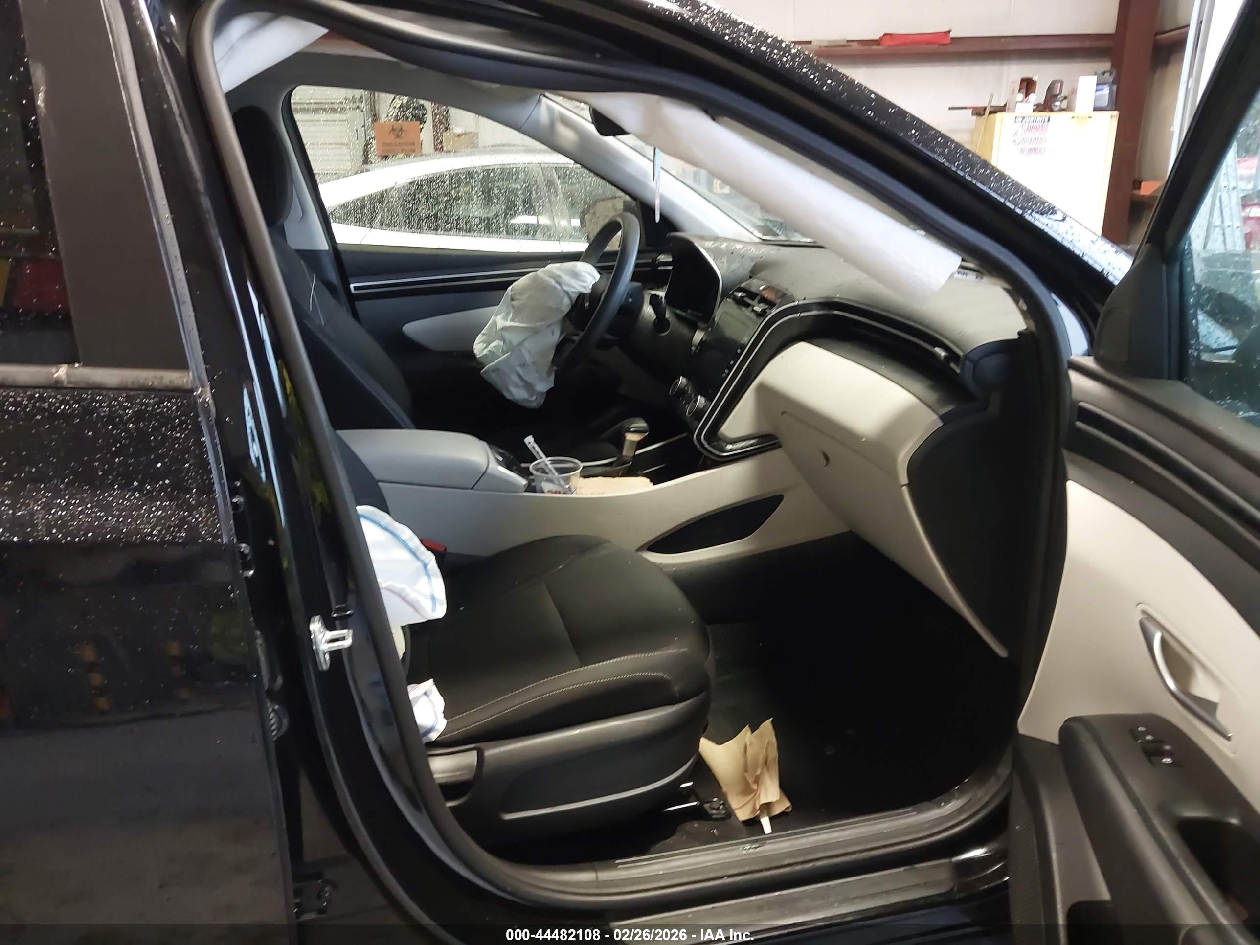 HYUNDAI TUCSON image 5