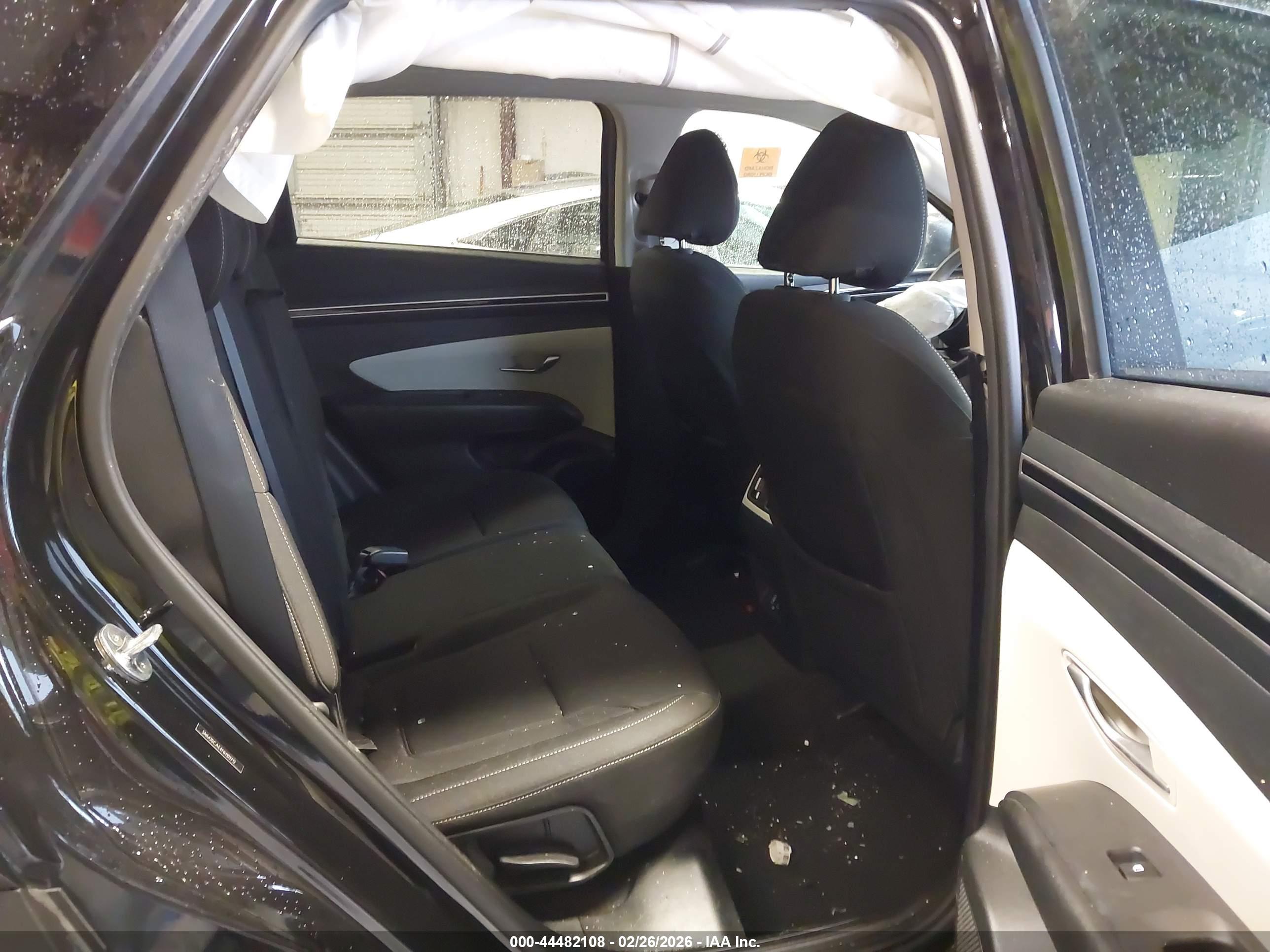 HYUNDAI TUCSON image 8