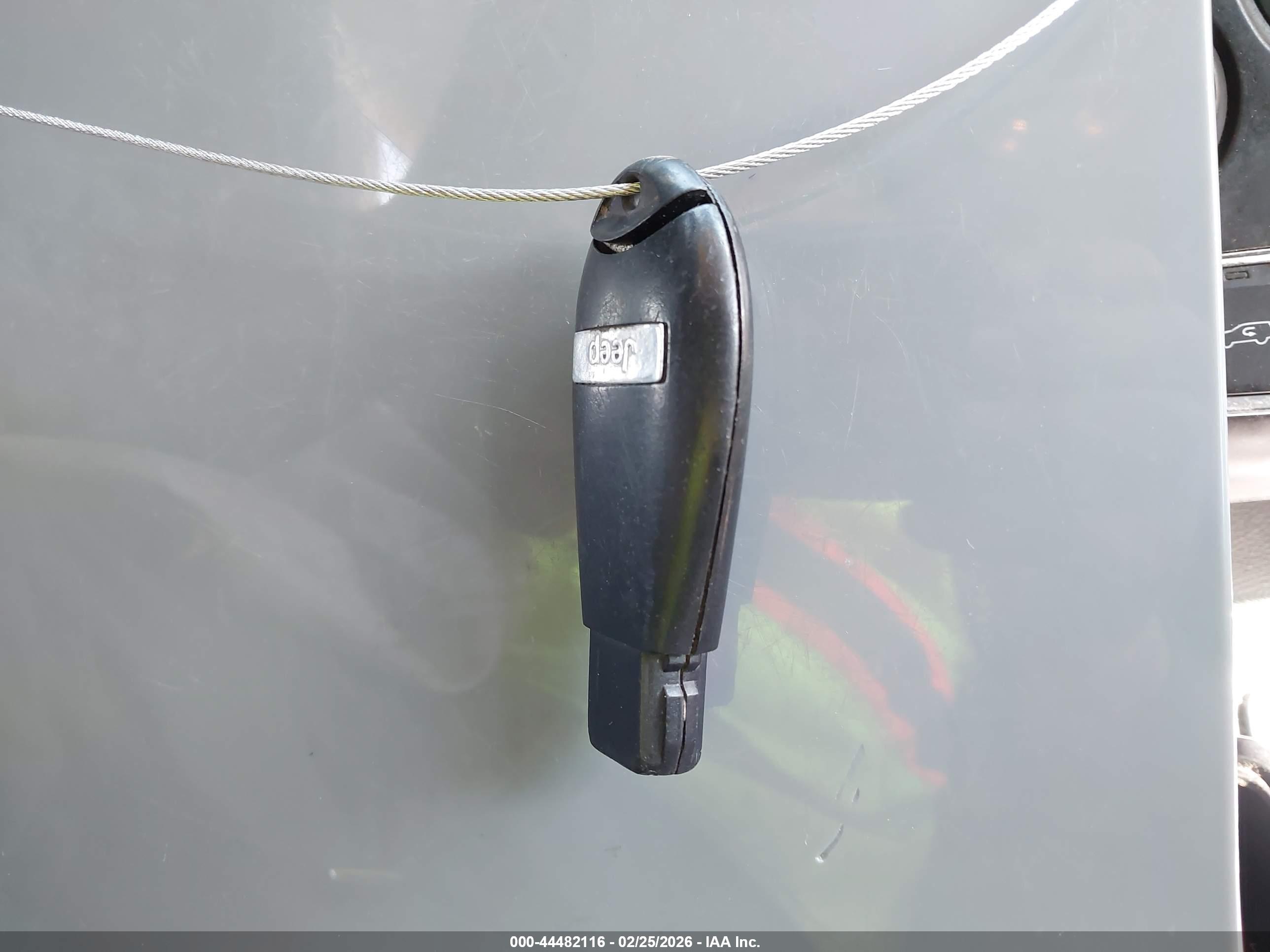 JEEP CHEROKEE image 11